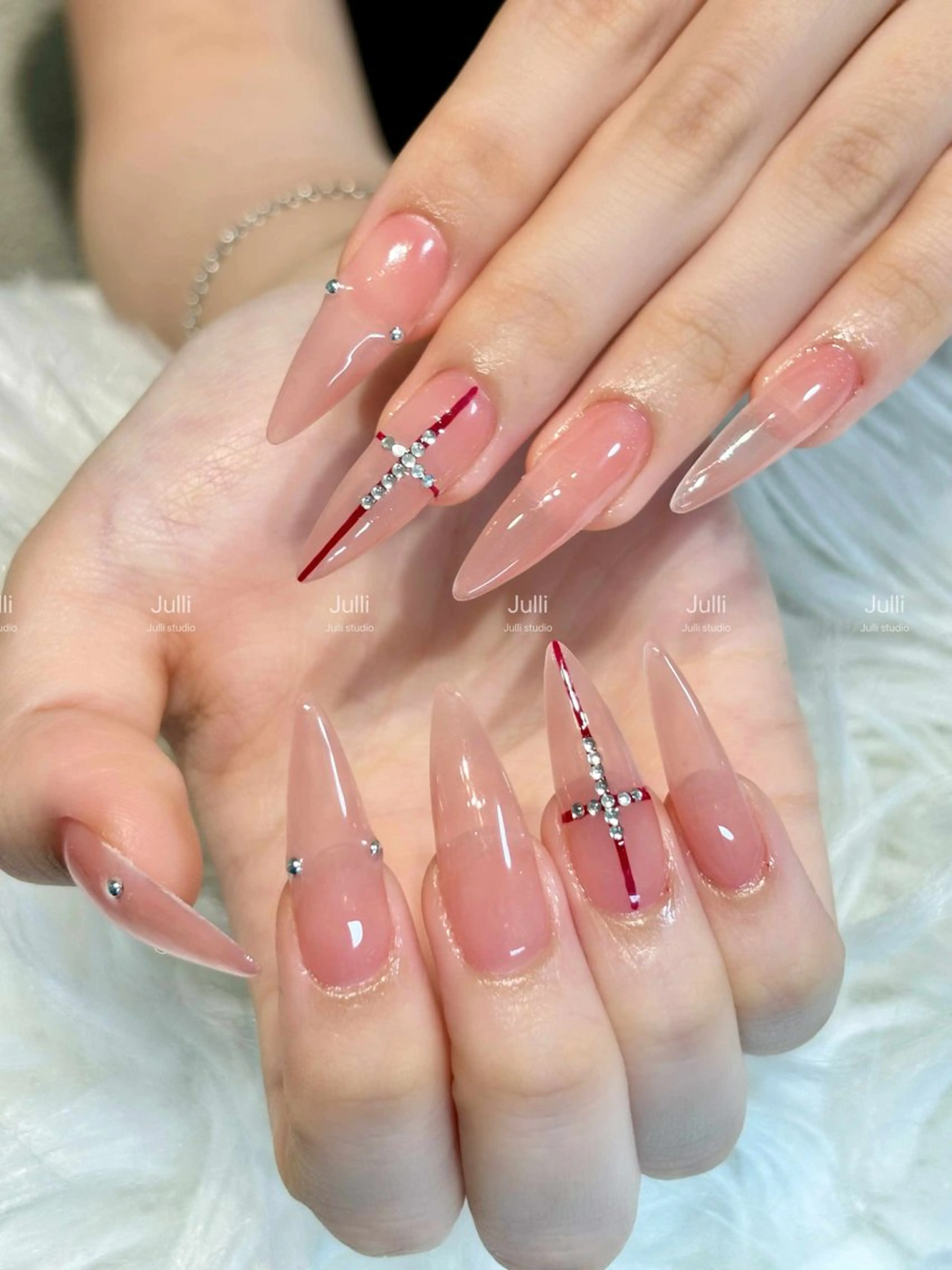ネイル フレンチネイル ジェルネイル キラキラネイル 韓国ネイル マグネットネイル Julli NailStudioのネイルデザイン