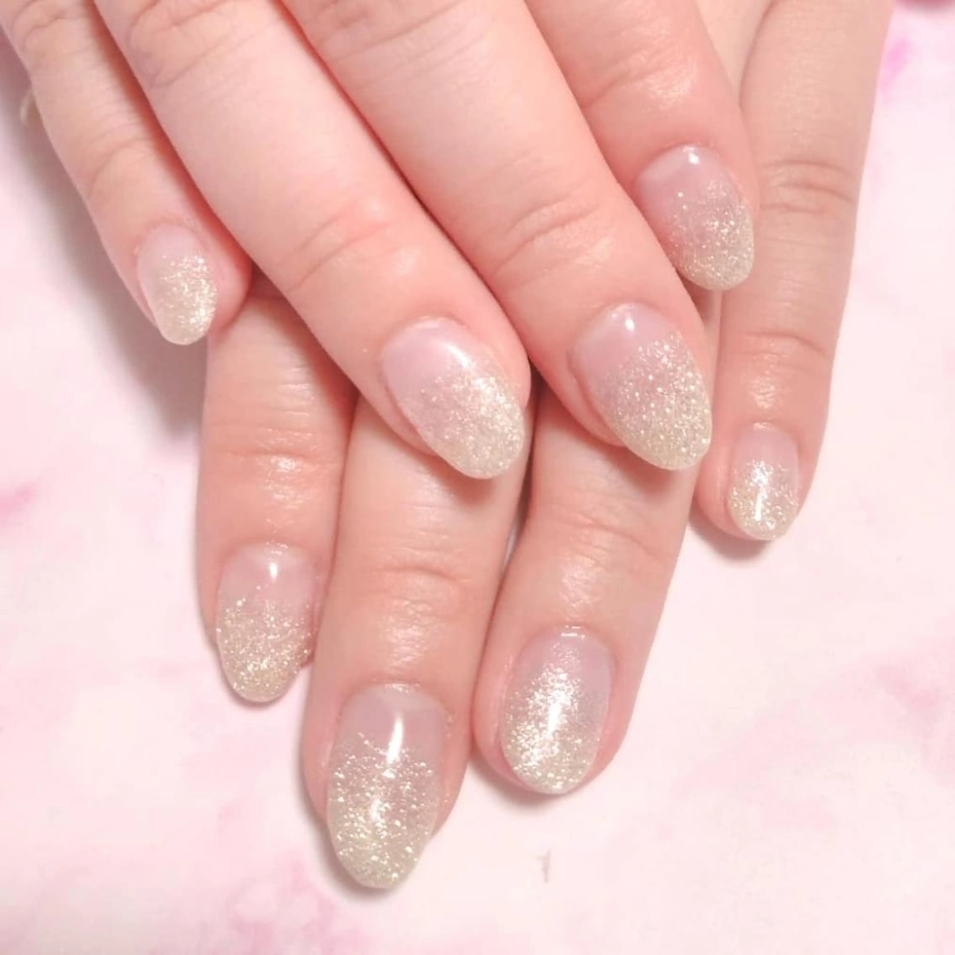 ネイル エステとネイル ローズコンフォートのネイルデザイン