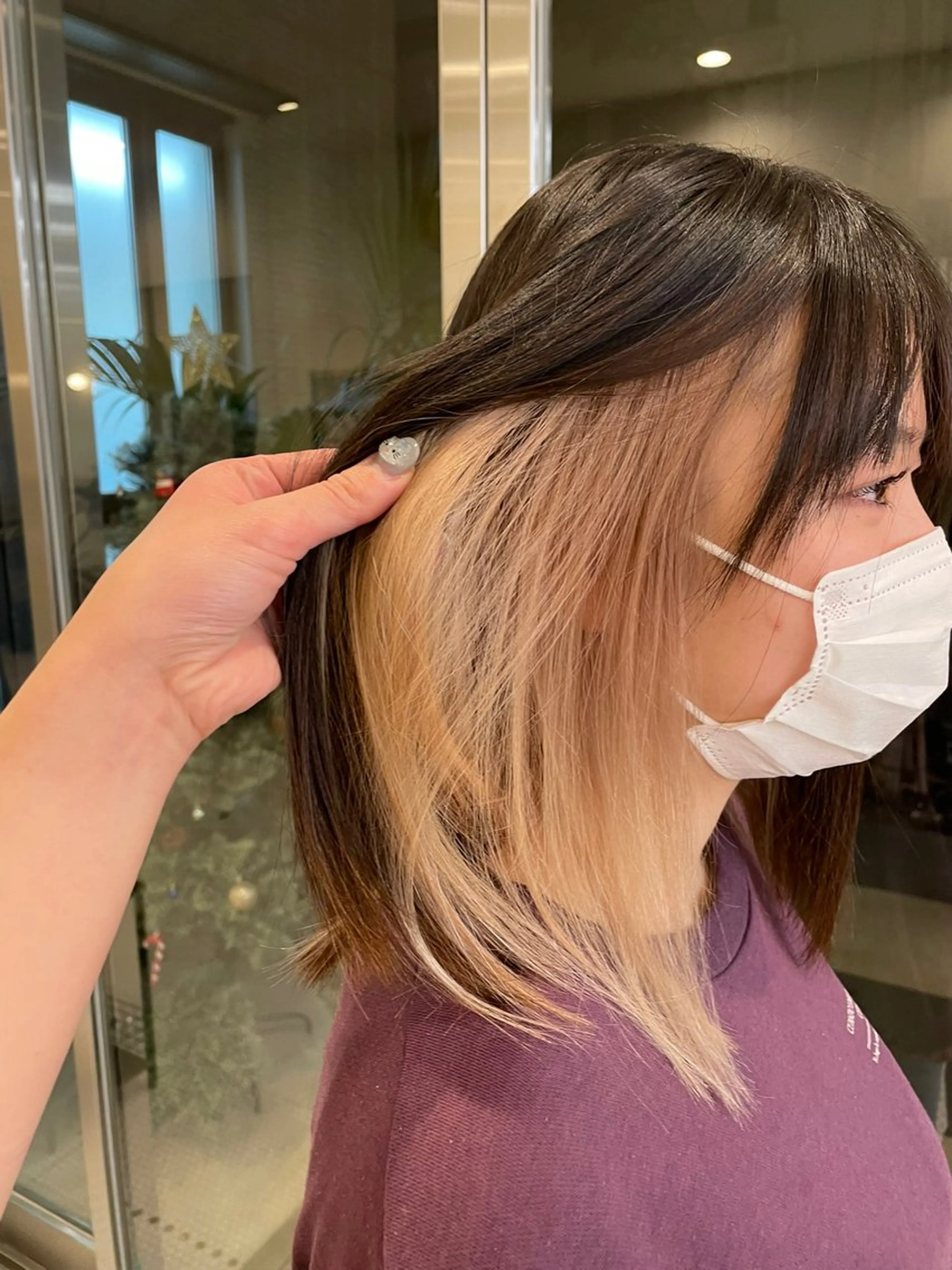 セミロング ブリーチカラー/ 細川はるかのヘアスタイル