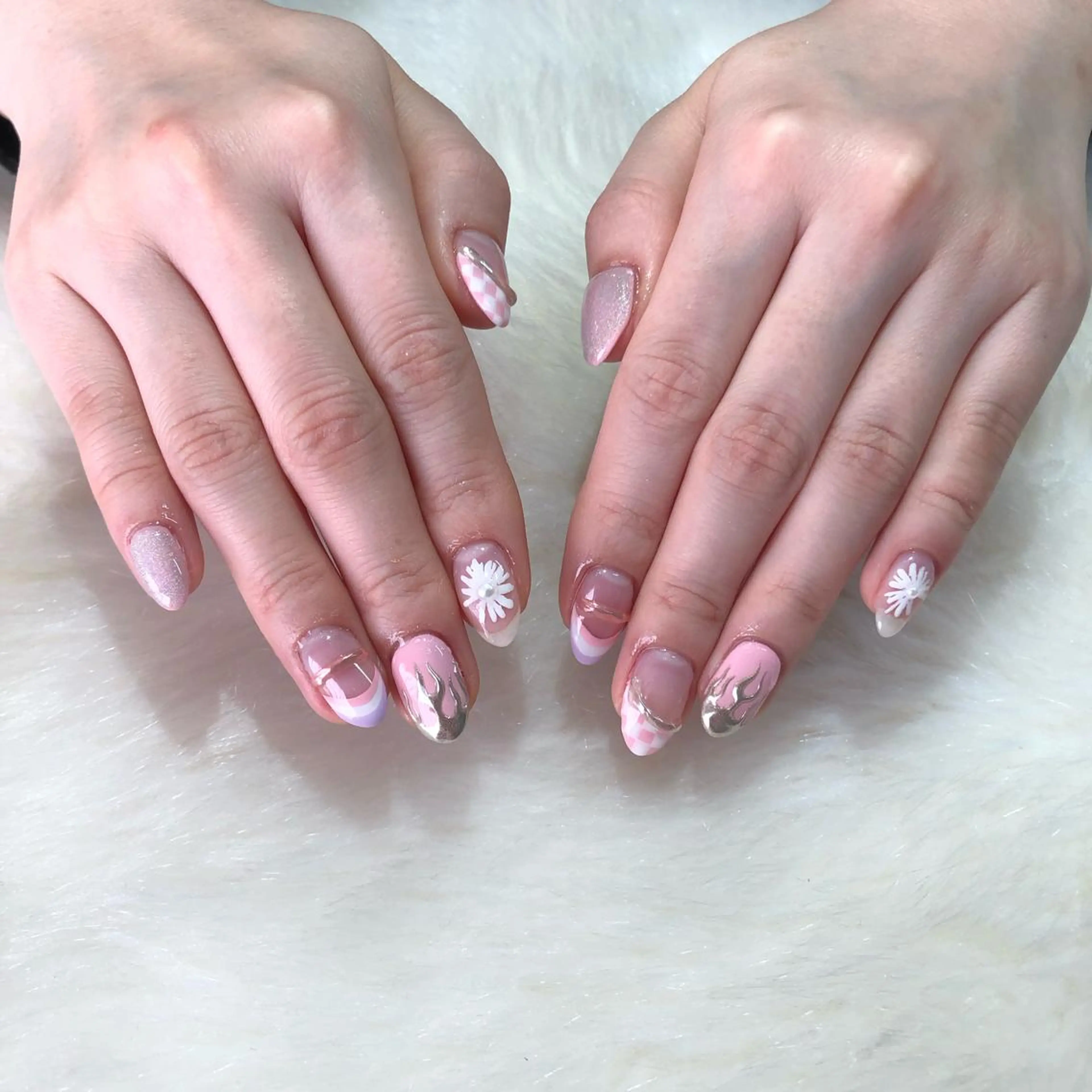 ネイル ハンドネイル フットネイル ハンドケア Nes.Nail所属・Miyagi Asamiのネイルデザイン