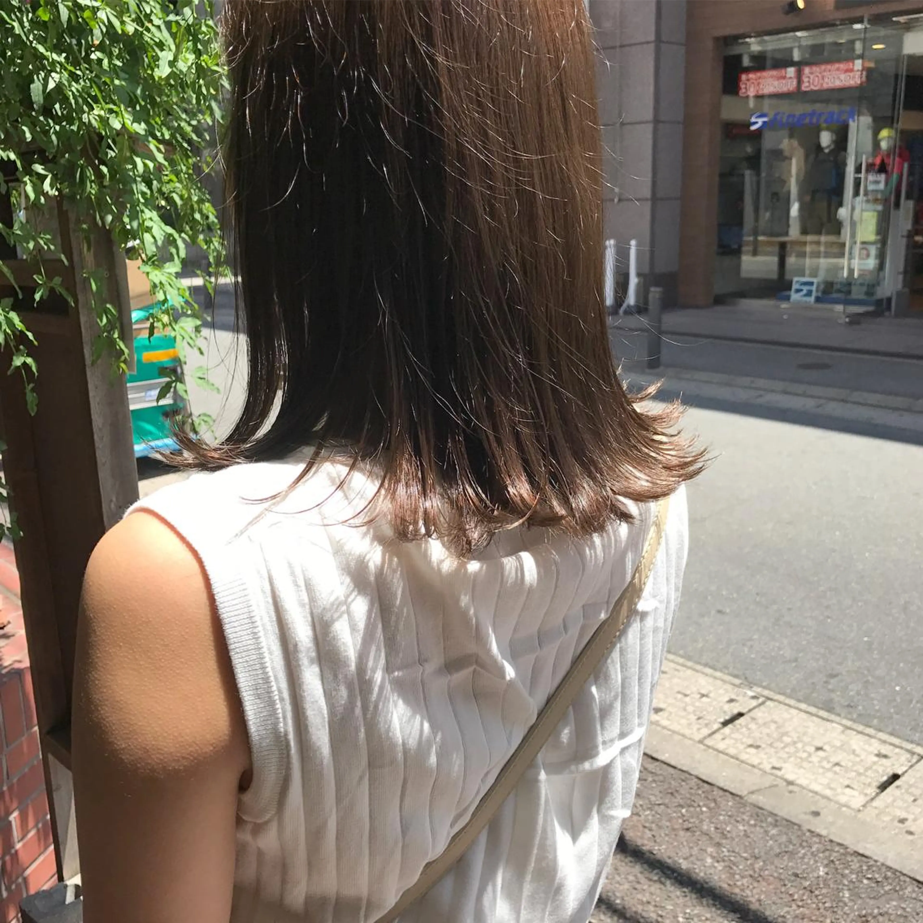 カラー Click所属・クニモトハルナ ボブ/柔らかカラーのヘアスタイル