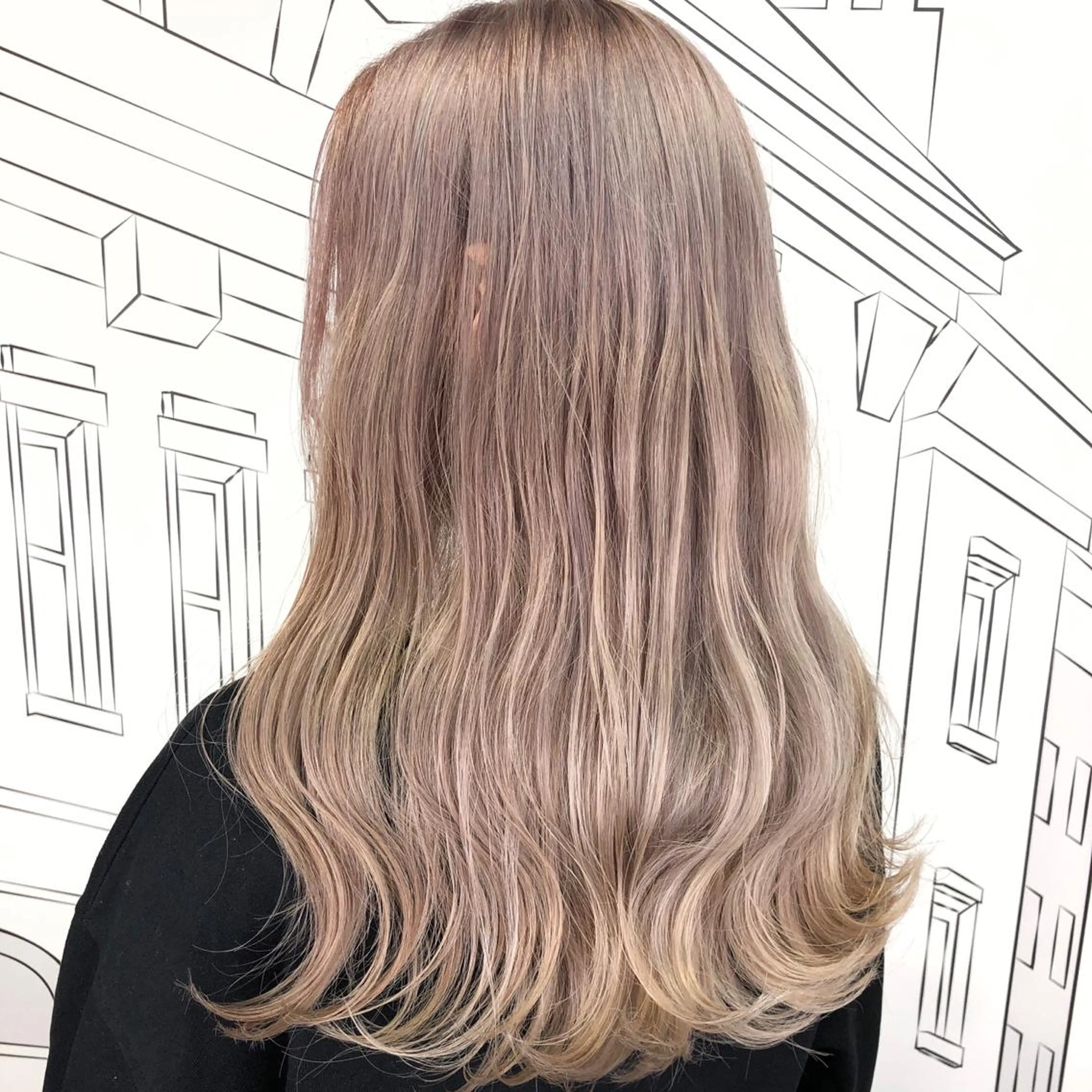 ロング カラー ベージュカラー ピンクカラー ピンクベージュ カット ヘアカラー ベージュ/インナー カラー🤍Rieのヘアスタイル