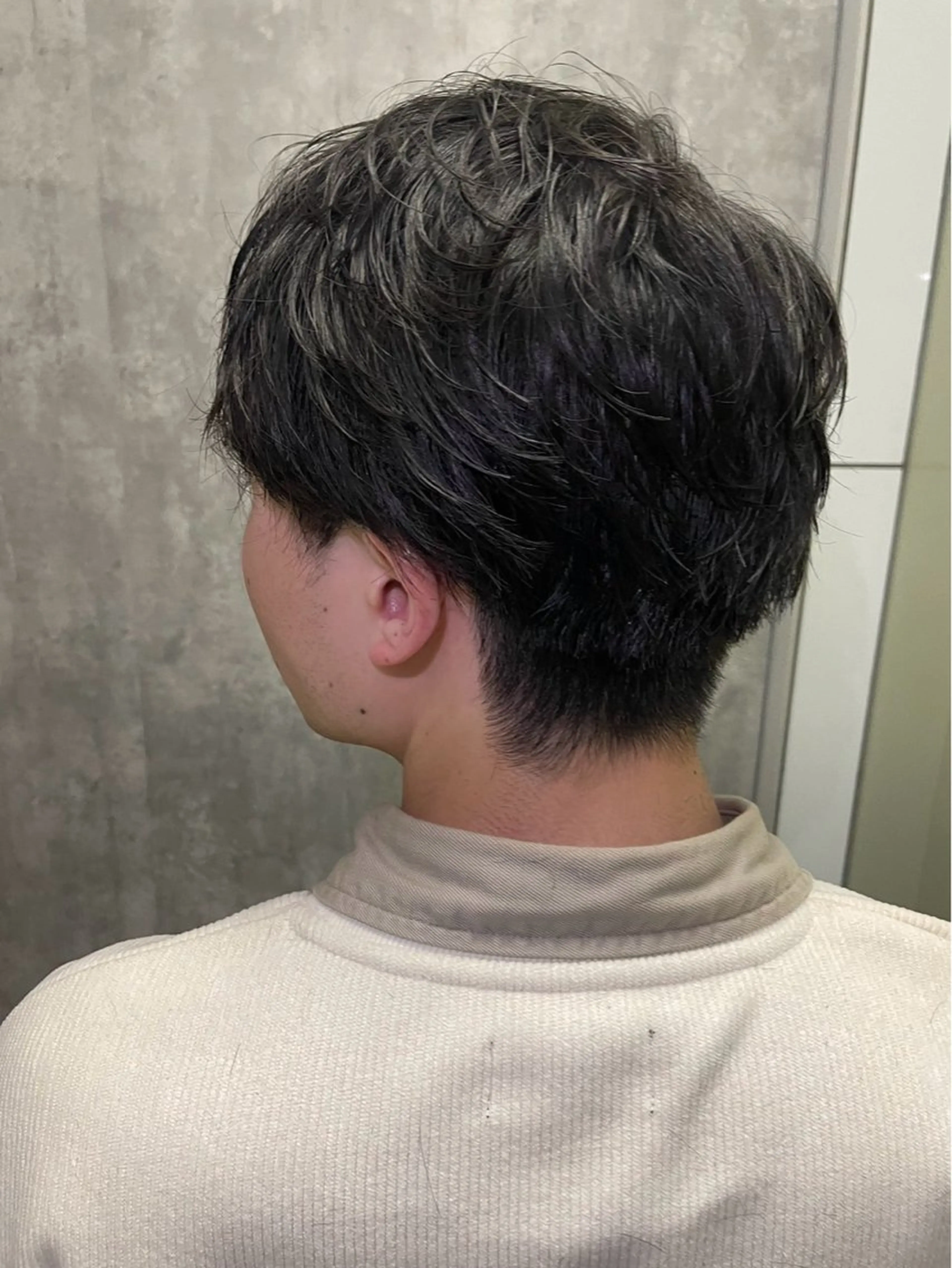 ミディアム メンズ ヒロ銀座バーバーショップ東京駅丸の内店所属・對馬 虎太郎のヘアスタイル