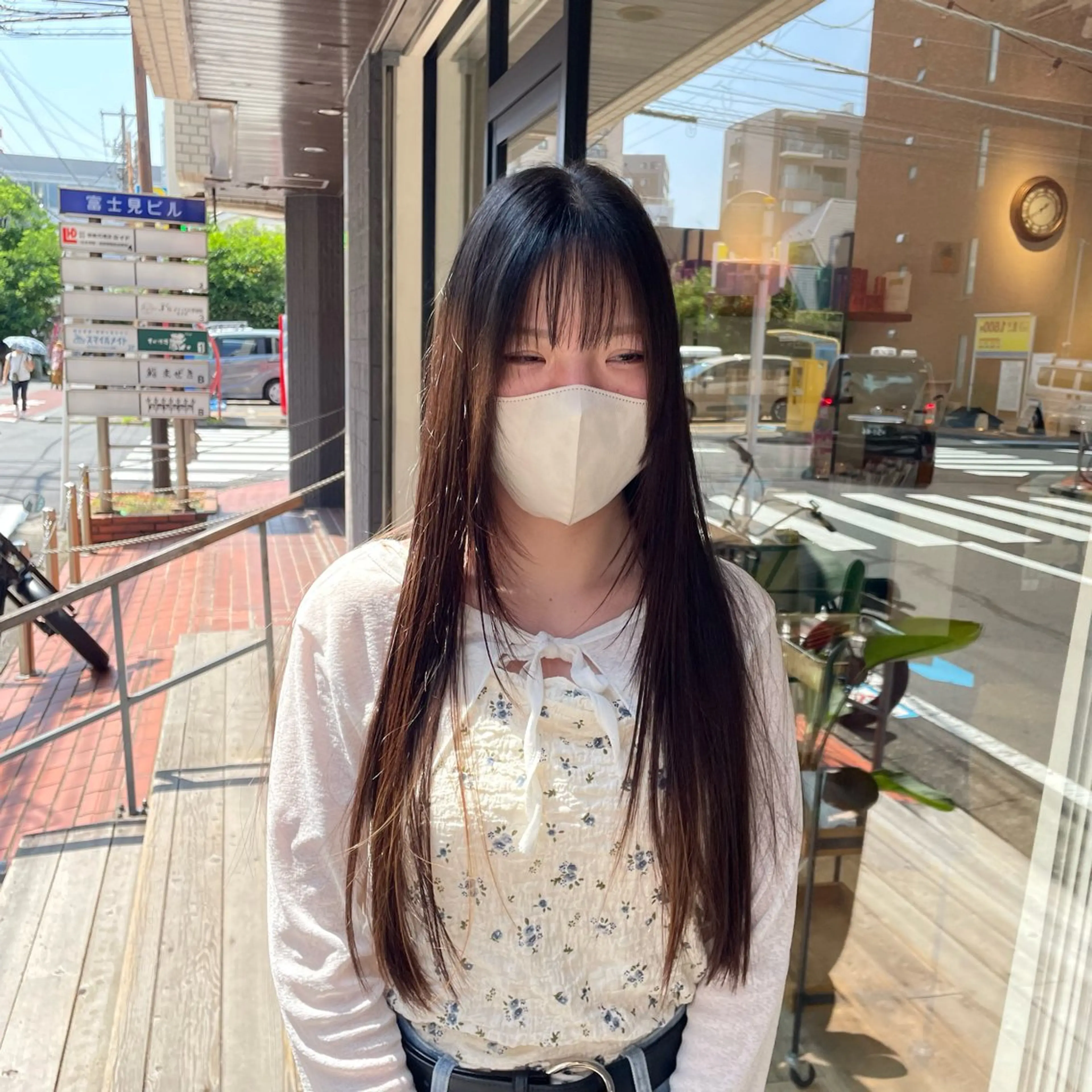 [前髪のうねりを取って朝のセットを時短に☀️]カット➕前髪縮毛矯正の写真