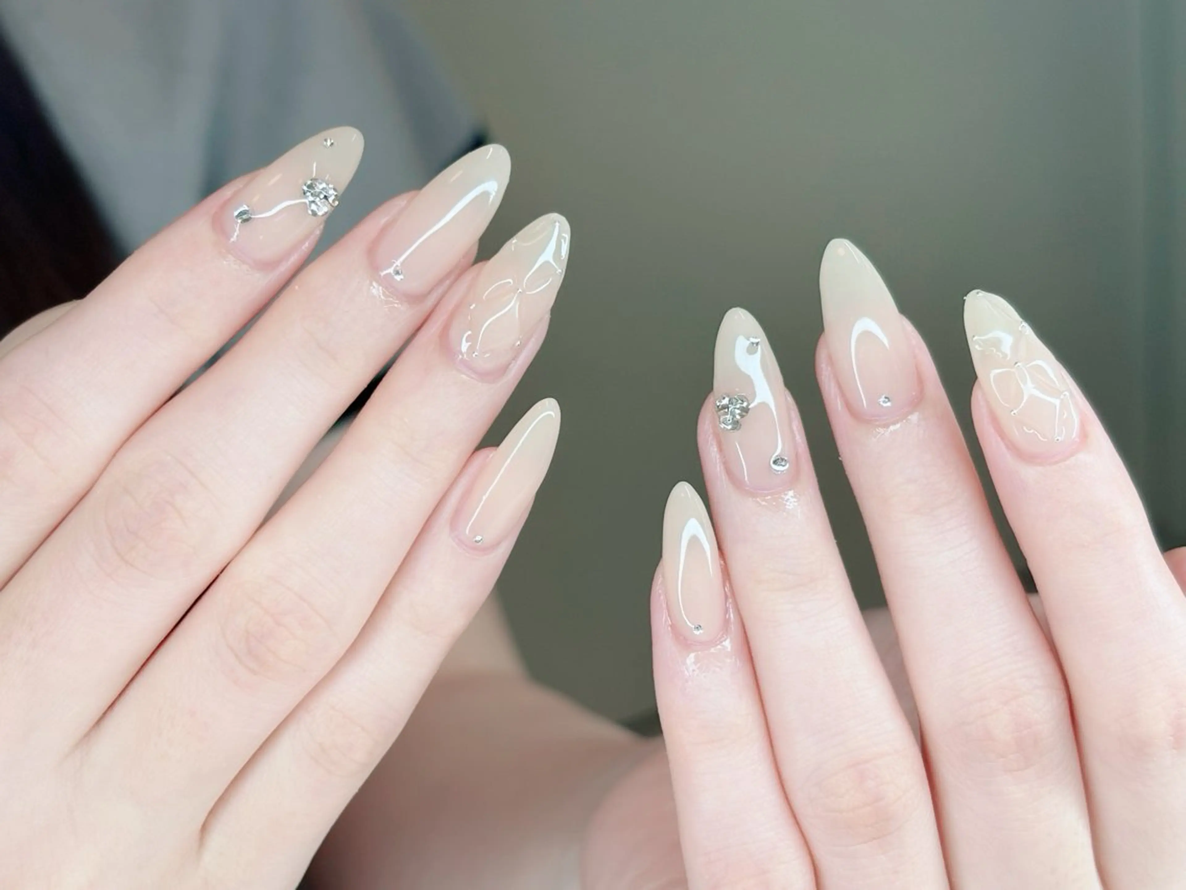 ネイル オーロラネイル ブルー チークネイル フットネイル フレンチネイル NAILS168 大家店のネイルデザイン