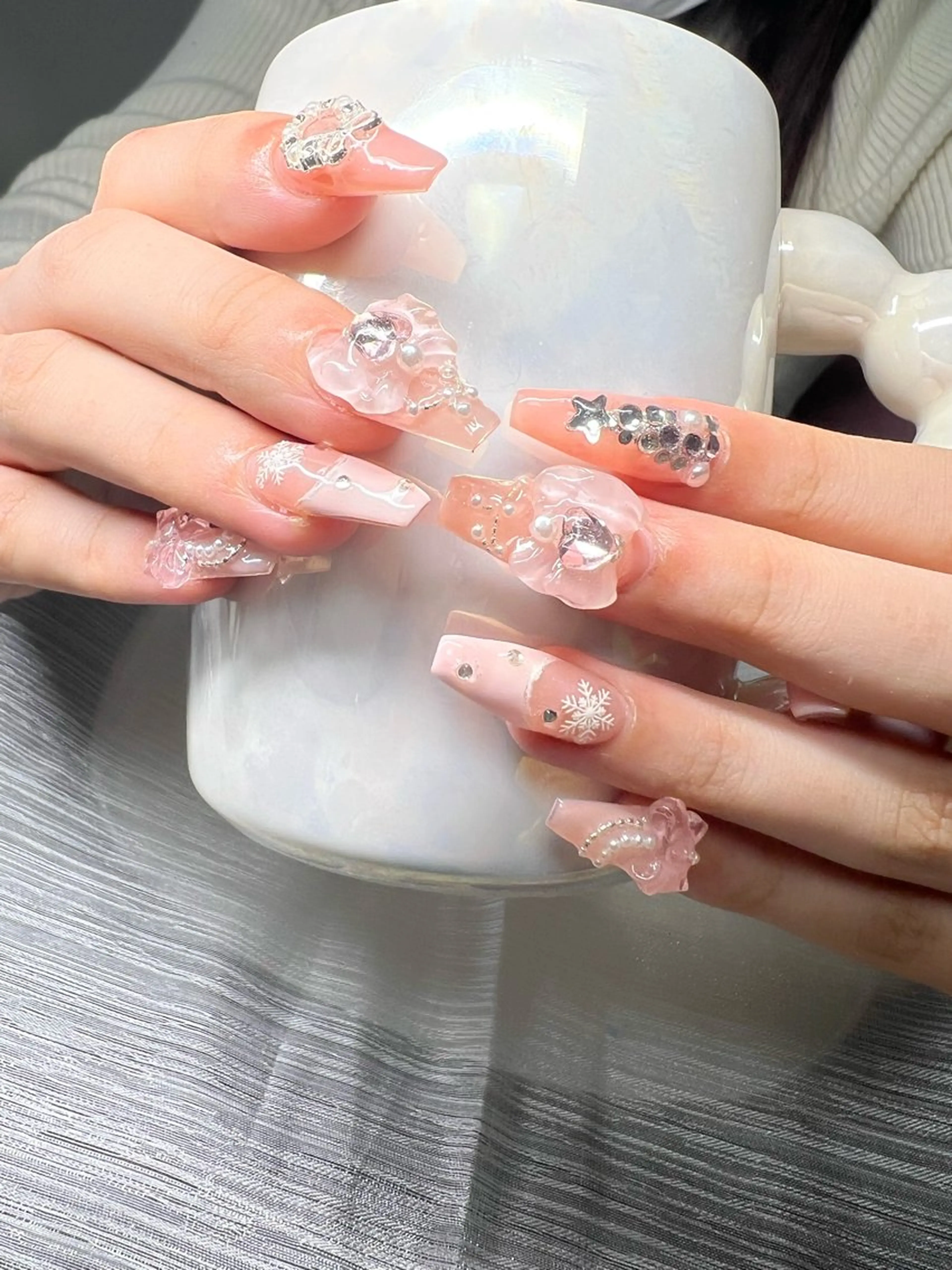 ネイル オーロラネイル チークネイル 長さ出し フットネイル フレンチネイル ハンドネイル Lee Nailsのネイルデザイン