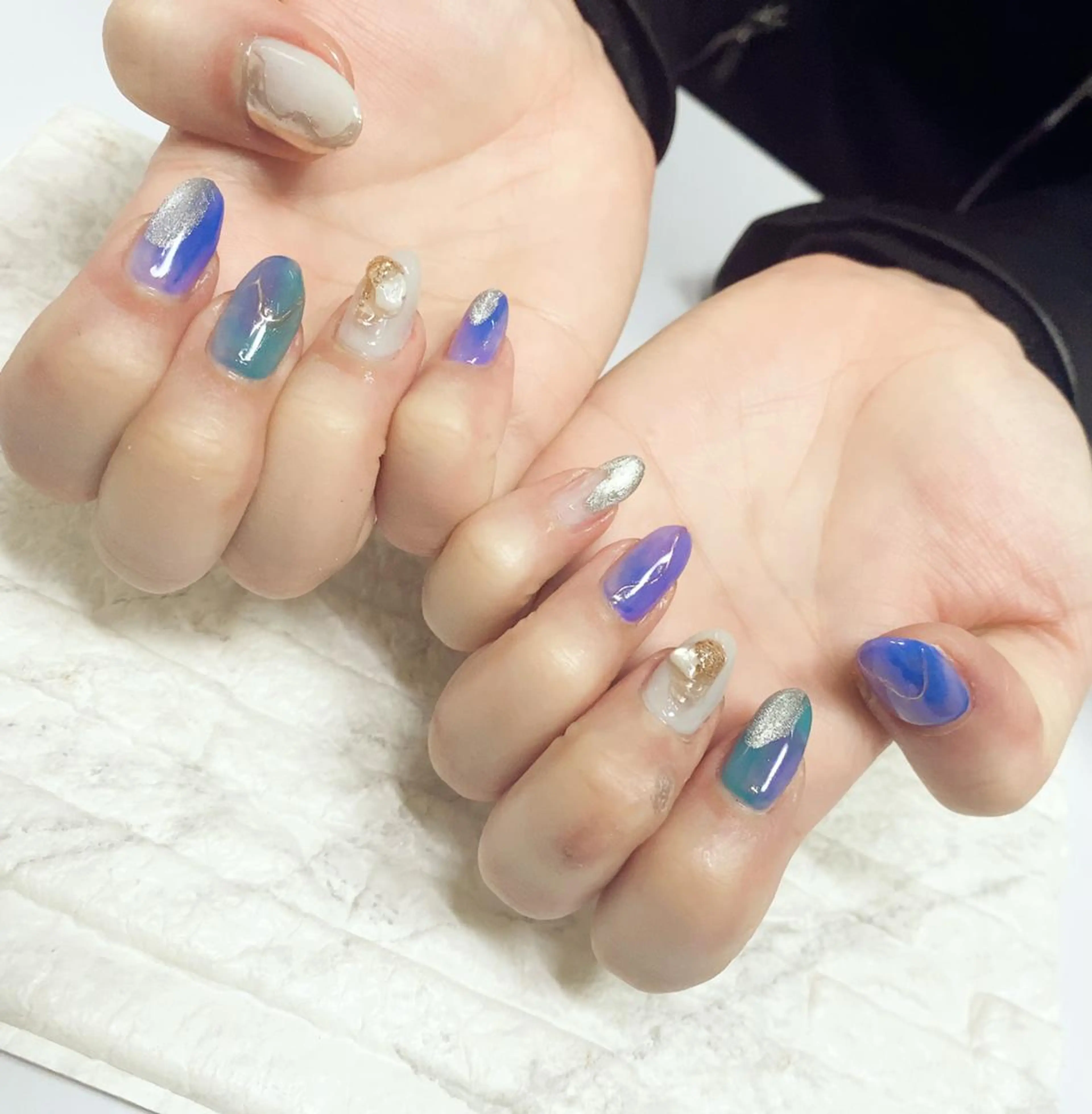 ネイル ハンドネイル フットネイル yochi nailのネイルデザイン