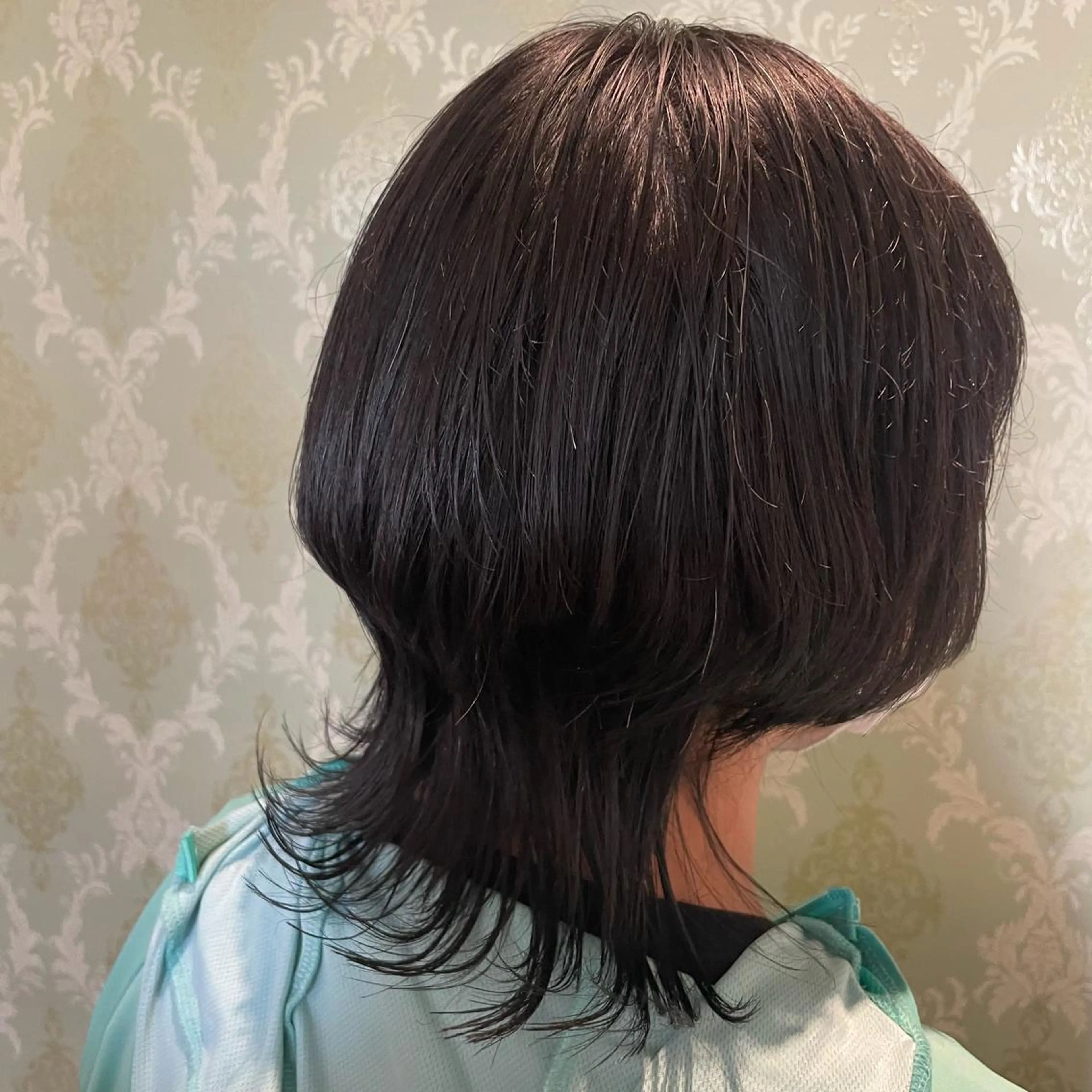 ミディアム ウルフカット カット EARTH中島 秋桜久のヘアスタイル