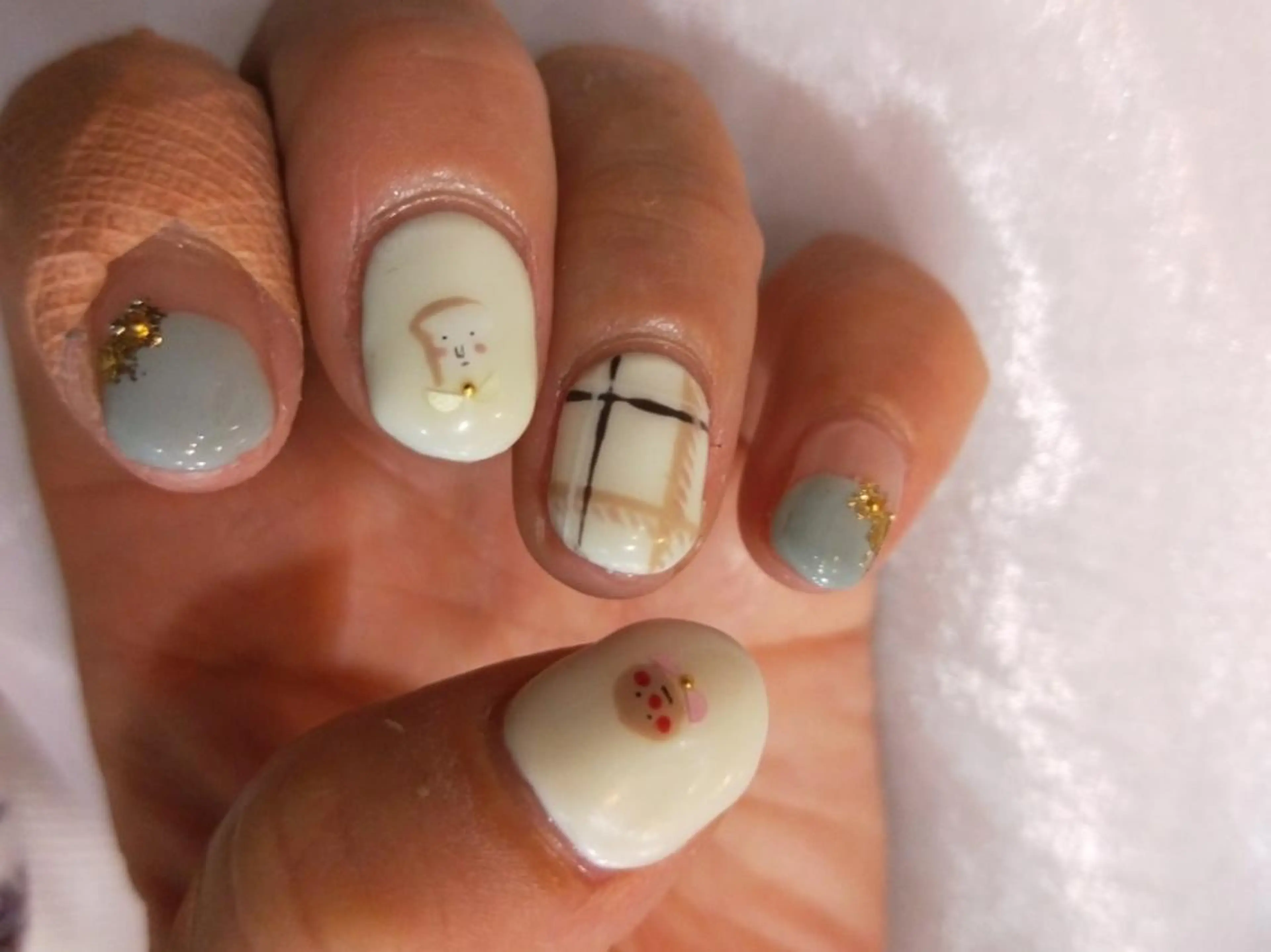 ネイル ハンドネイル ハンドケア R'well所属・はばすみれ🎀ﾈｲﾙ 光ﾌｪｲｼｬﾙ ﾍｱのネイルデザイン