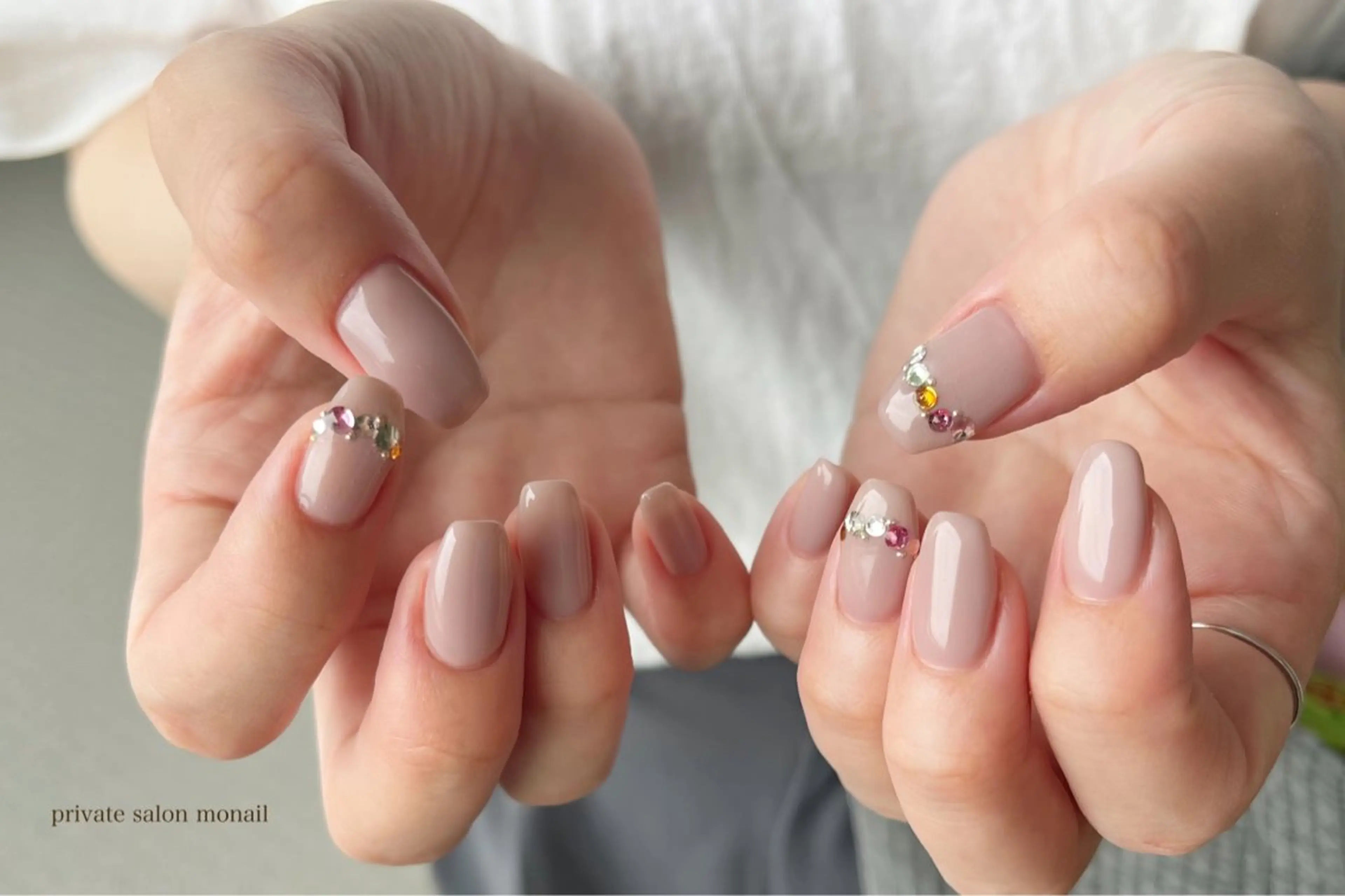 ネイル ストーンネイル ハンドネイル private  nail monail所属・nail salon monailのネイルデザイン