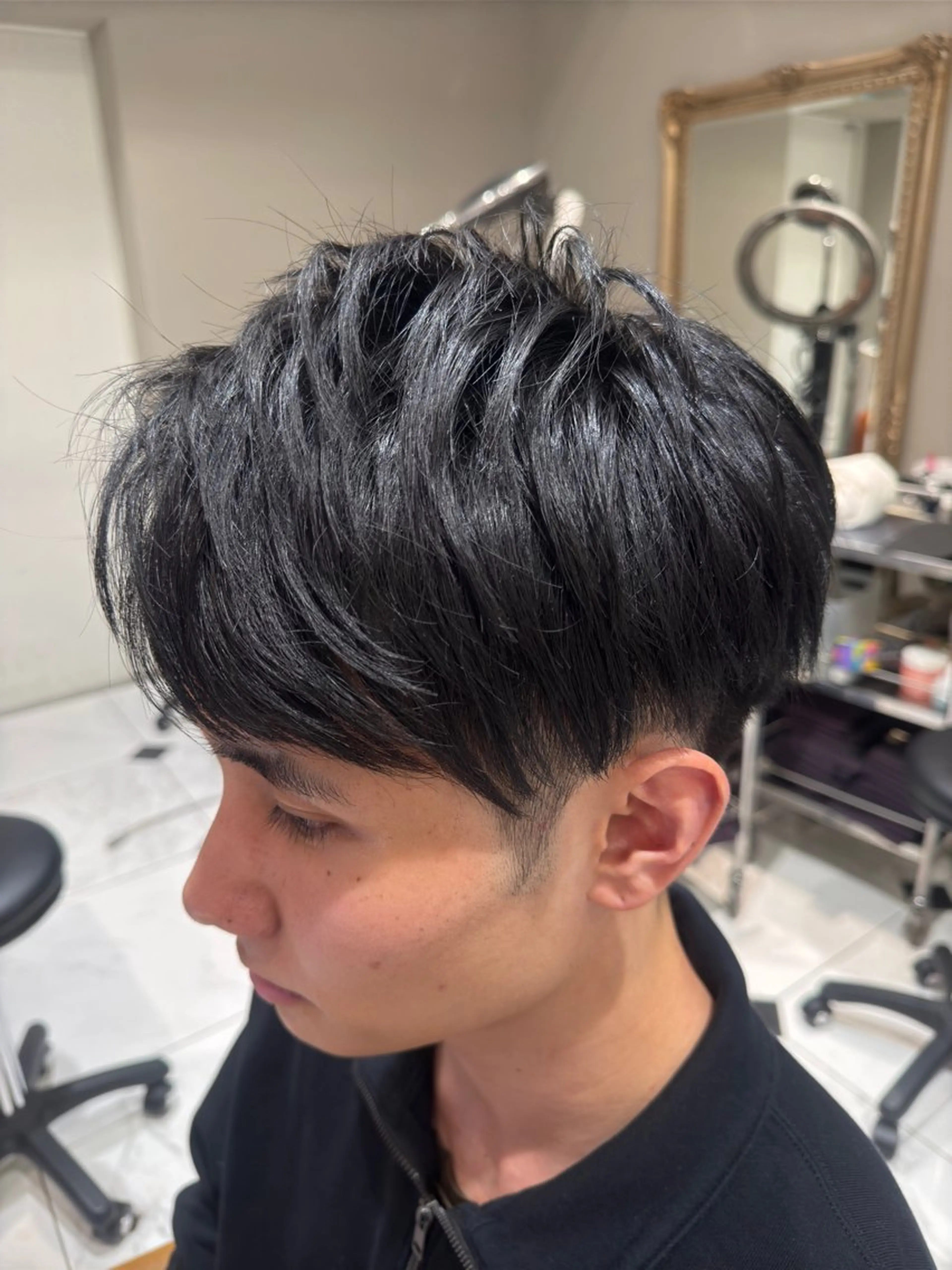 メンズ 頭から整える美容師 松田のヘアスタイル