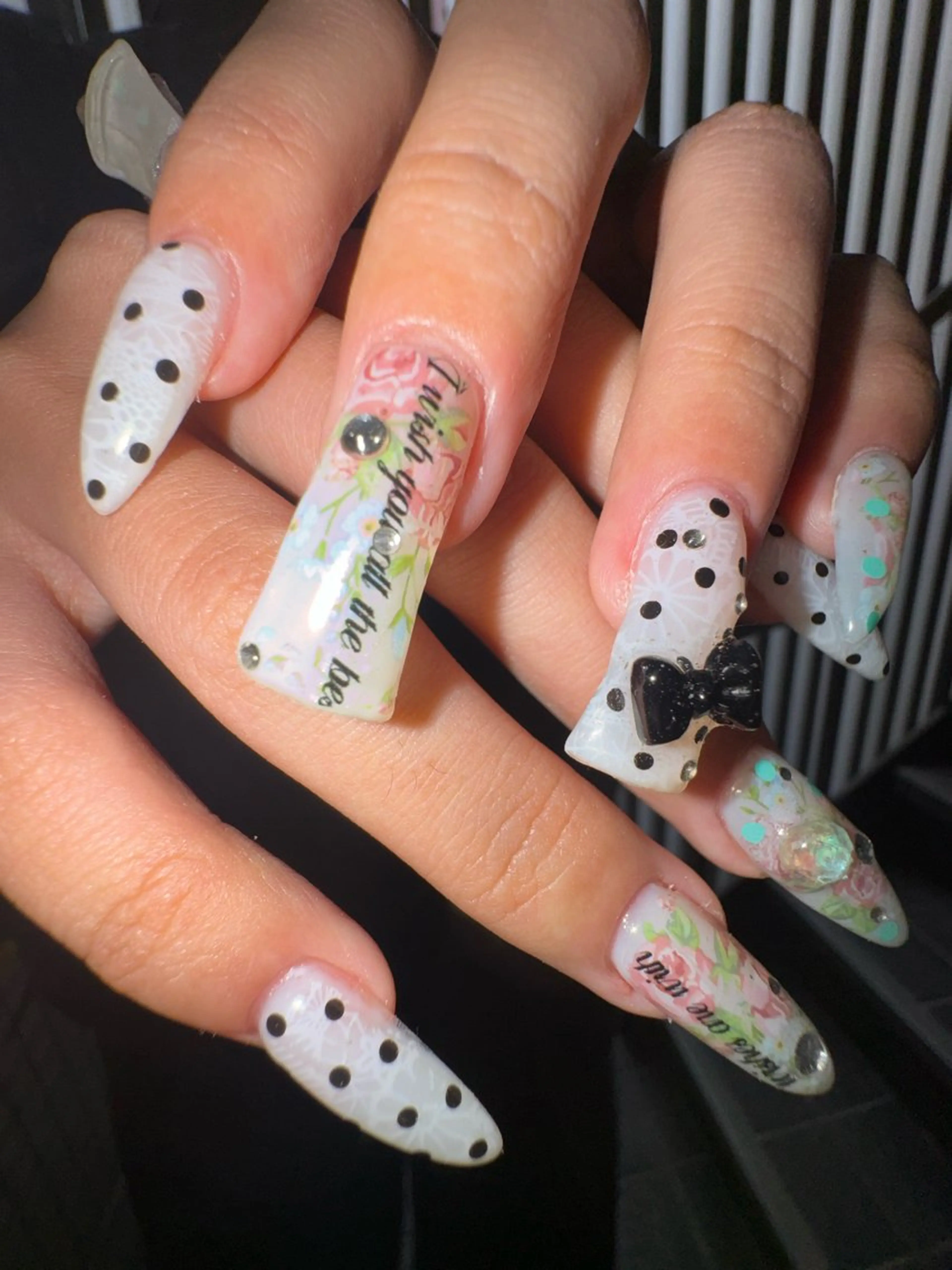 ネイル ハンドネイル MITSUKI🪡 海外/個性派/ロングのネイルデザイン