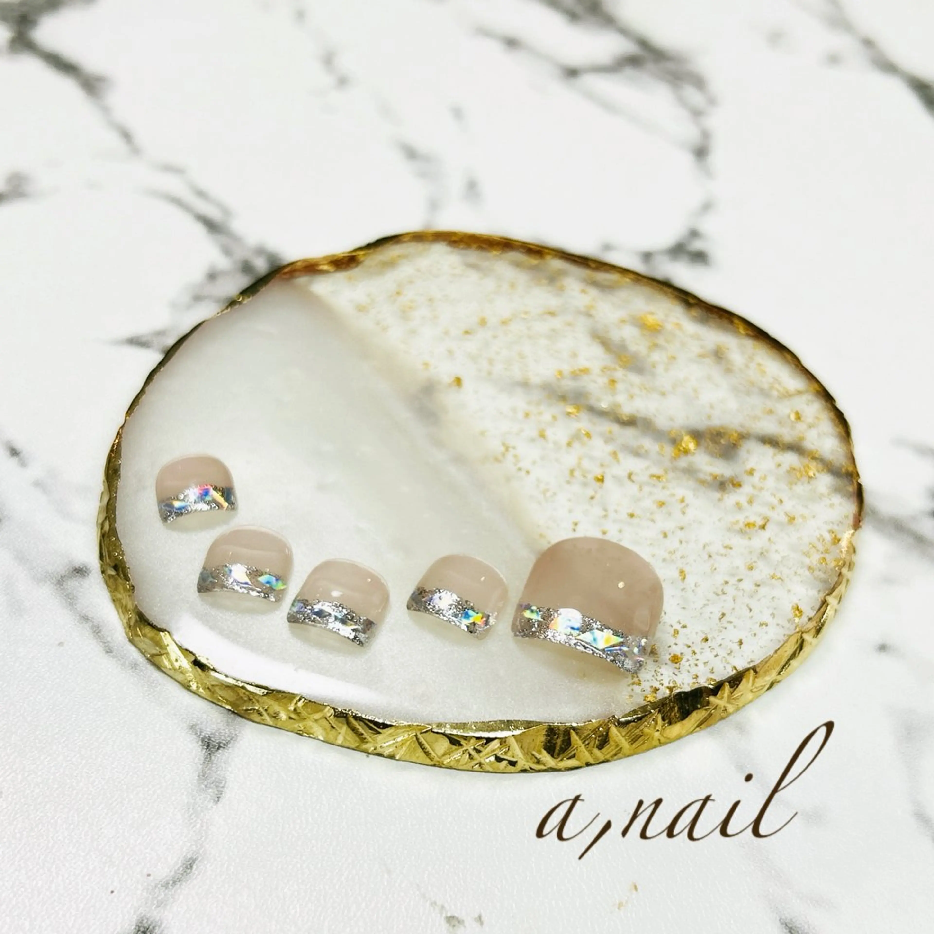 ネイル オーロラネイル フットネイル フレンチネイル ガラスフレンチ キラキラネイル フットネイル ネイルサロン エーネイルのネイルデザイン