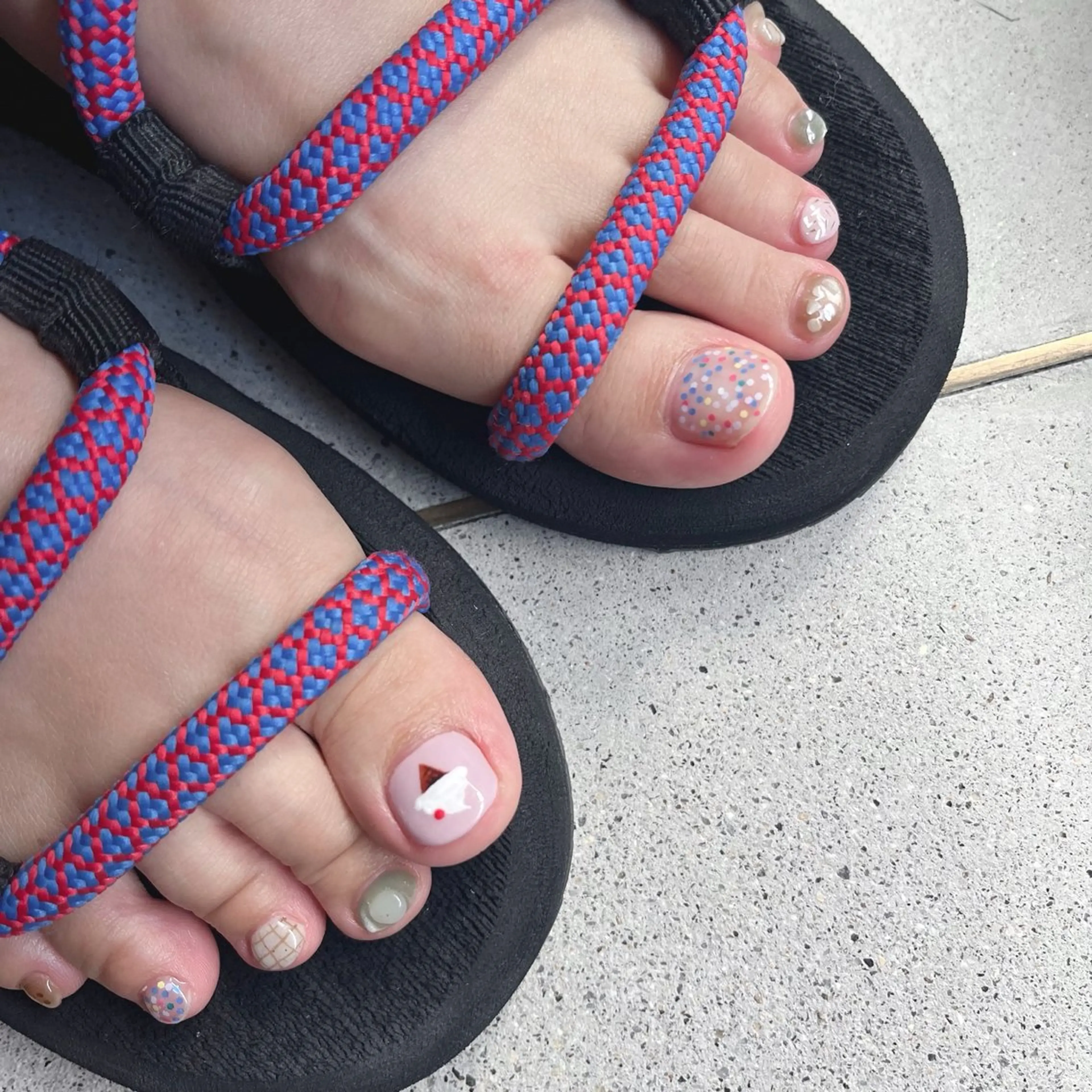 ネイル フットネイル K Aのネイルデザイン