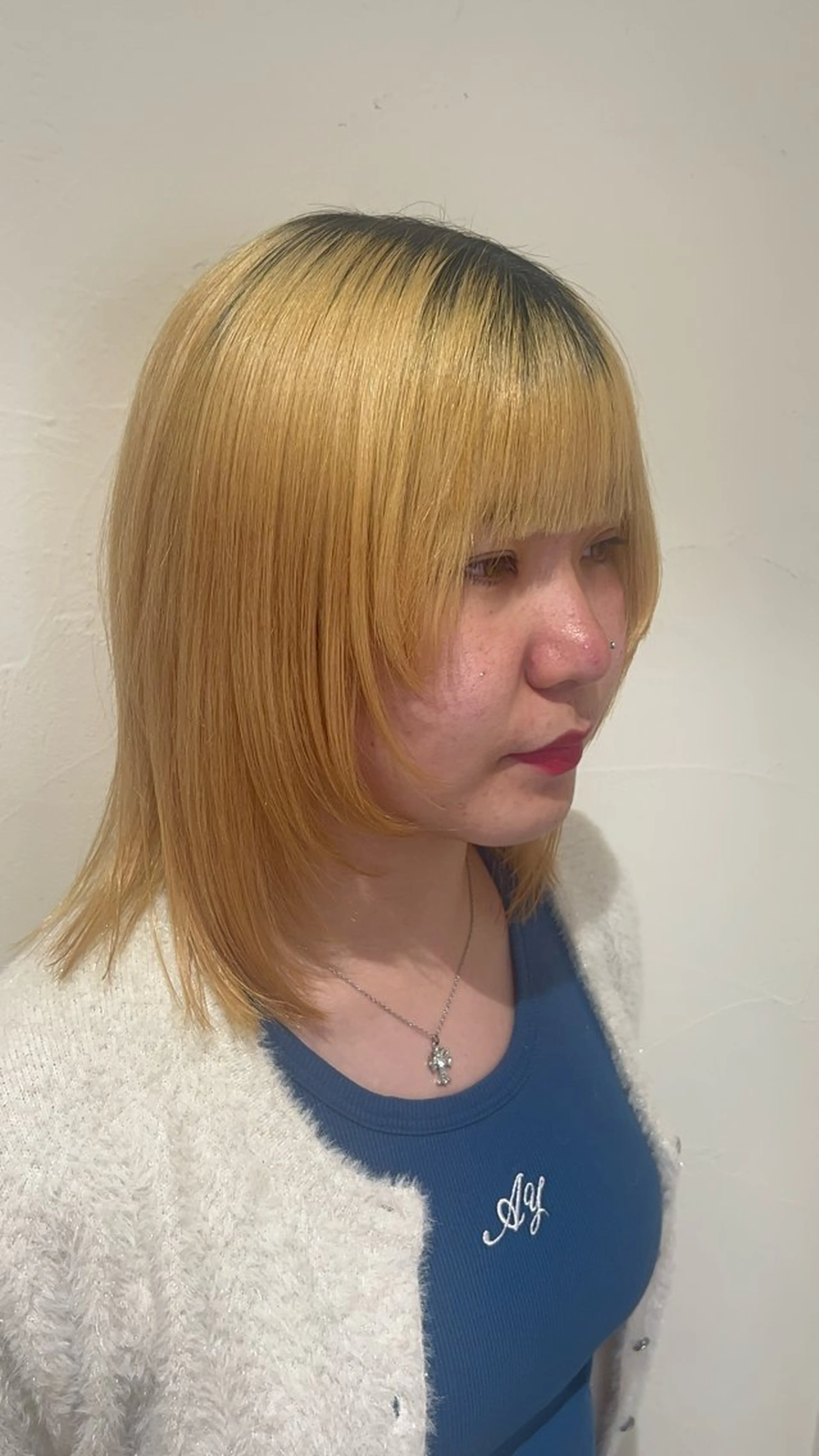 ミディアム 顔まわりレイヤー 顔周りカット レイヤーカット みか ✩⡱のヘアスタイル