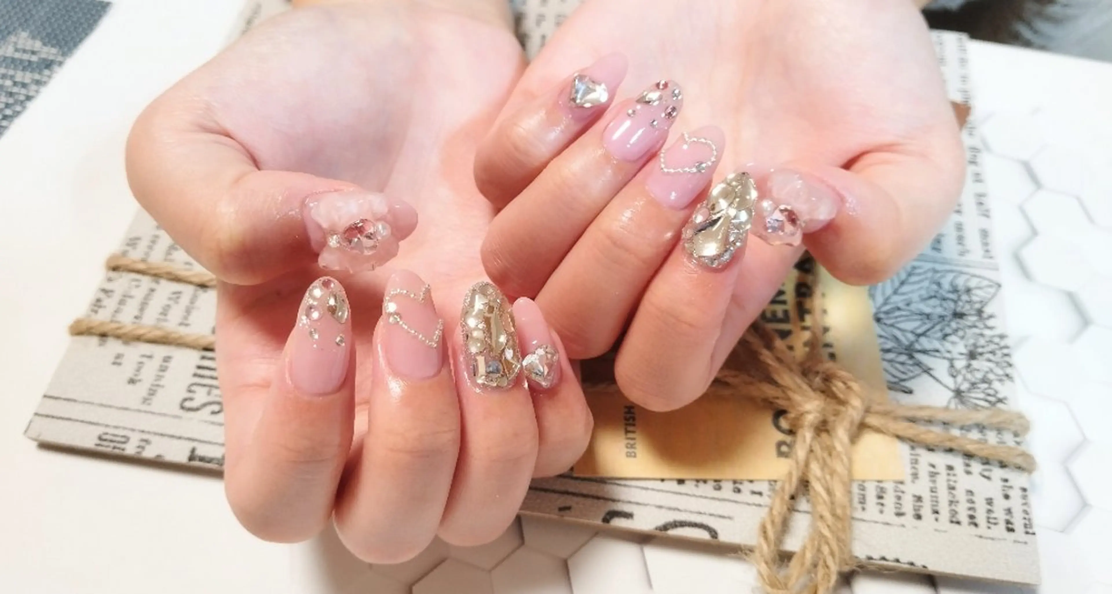 ネイル 持ち込み ハンドネイル ハンドケア ＤI'A ネイルサロンのネイルデザイン