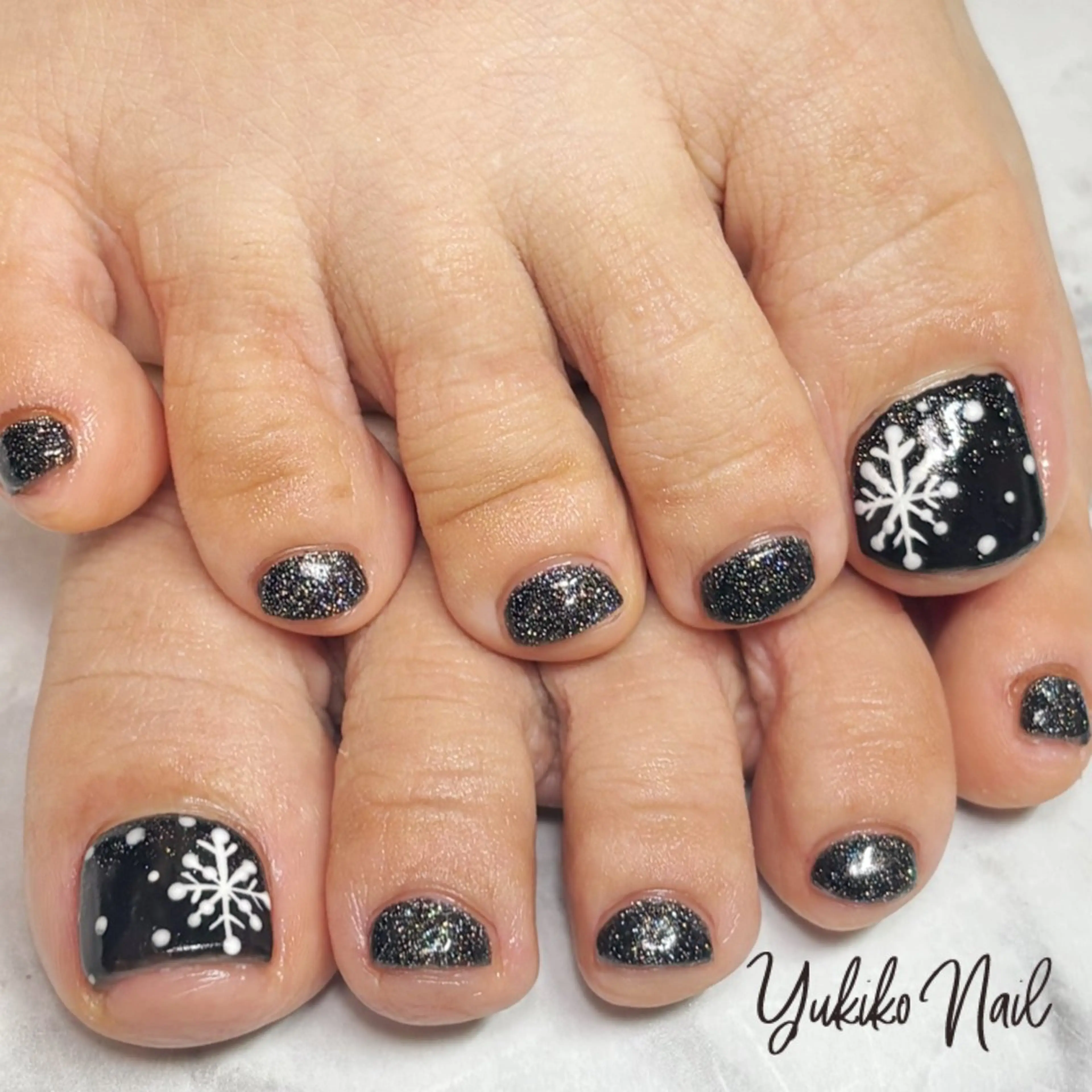 ネイル アートネイル フラッシュネイル フットネイル キラキラネイル ラメ(グリッター) フットネイル ユキコ ネイルのネイルデザイン