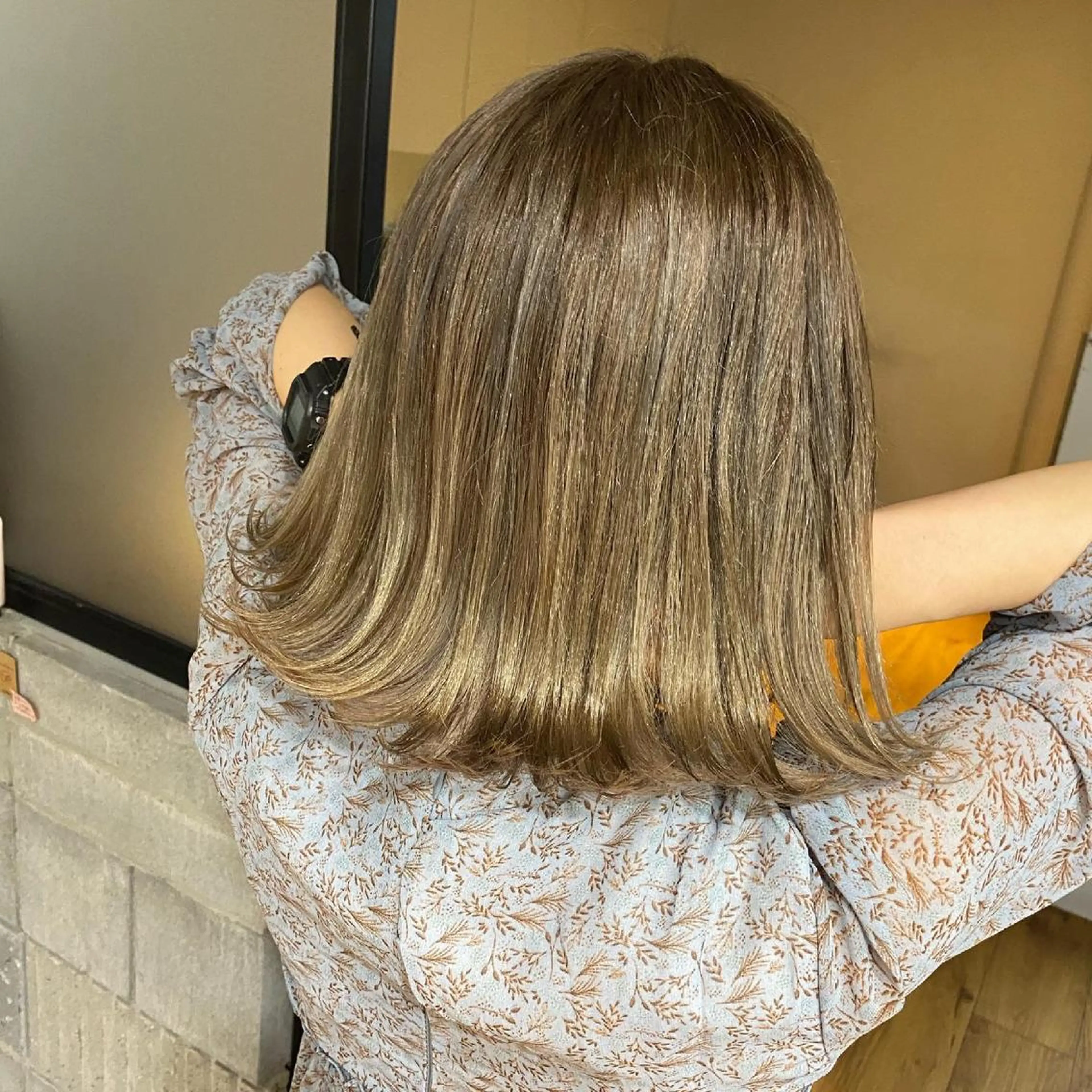 ミディアム カラー ヘアアレンジ ヘアカラー トリートメント 久米 治仁のヘアスタイル