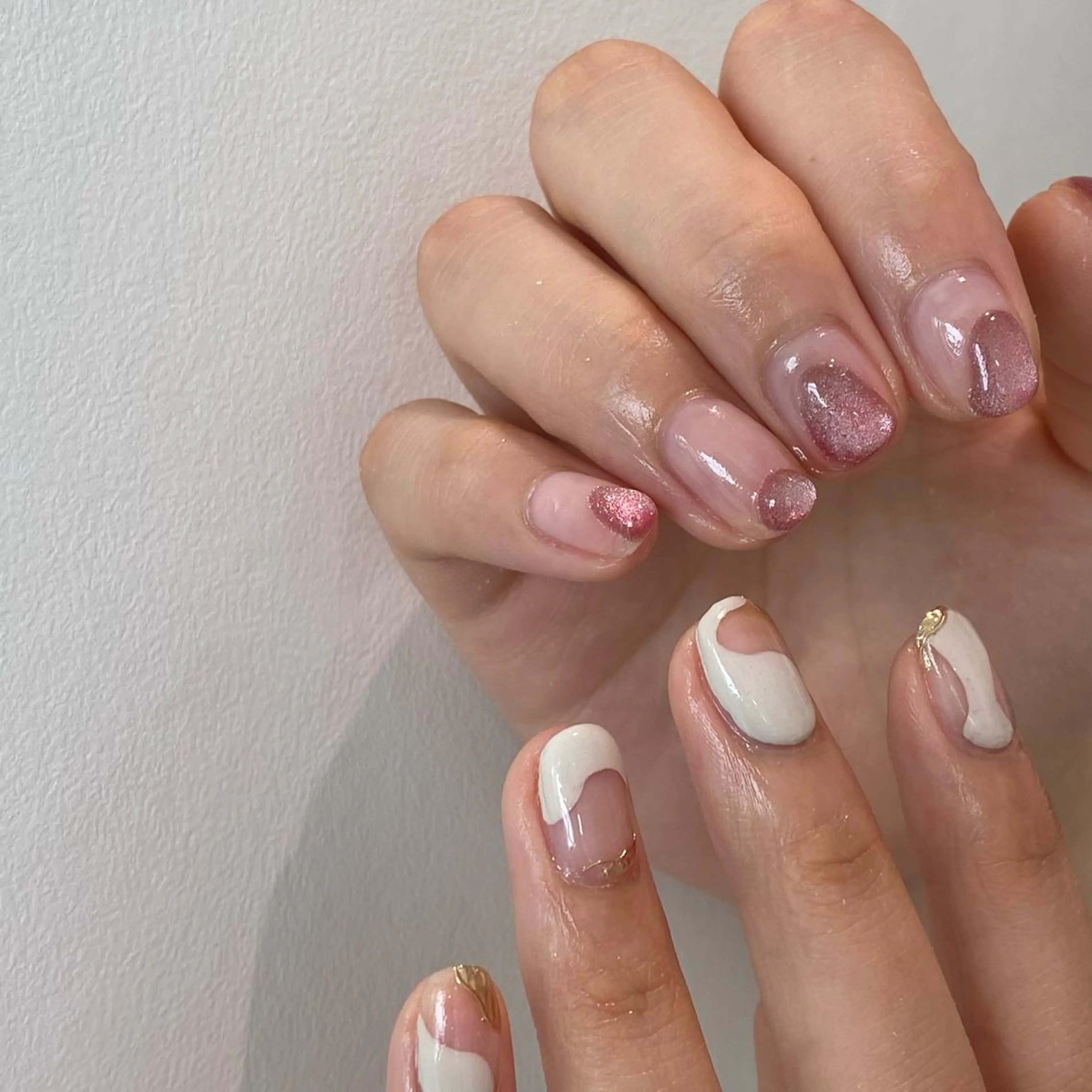 ネイル マグネットネイル ミラーネイル 持ち込み ニュアンスネイル 春ネイル ayana nails所属・nail salon ayanaのネイルデザイン