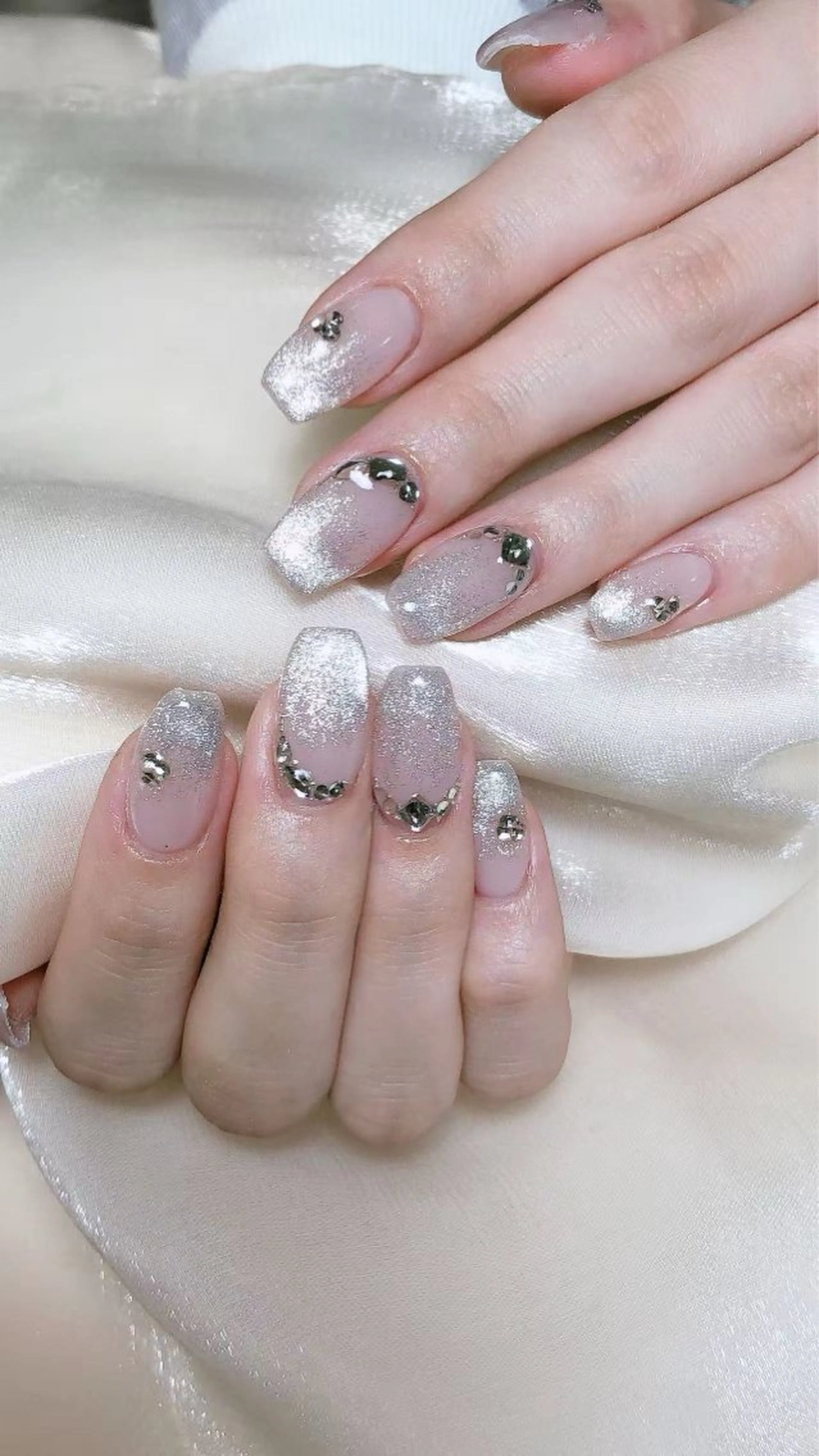 ネイル LR.ONE リナのネイルデザイン