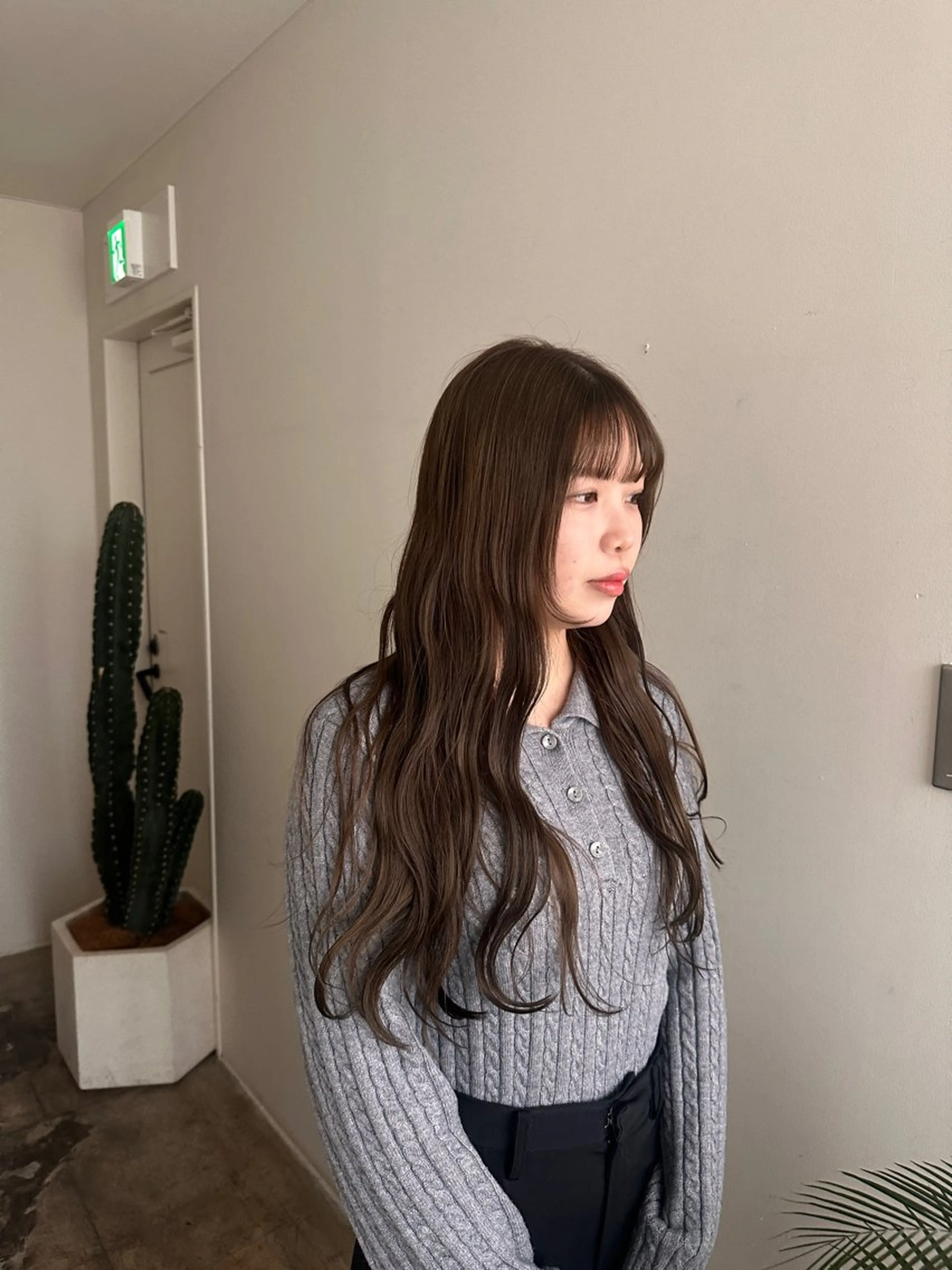 ロング カラー ベージュカラー カット ヘアカラー 髪質改善/似合わせ カラー/レイヤーのヘアスタイル