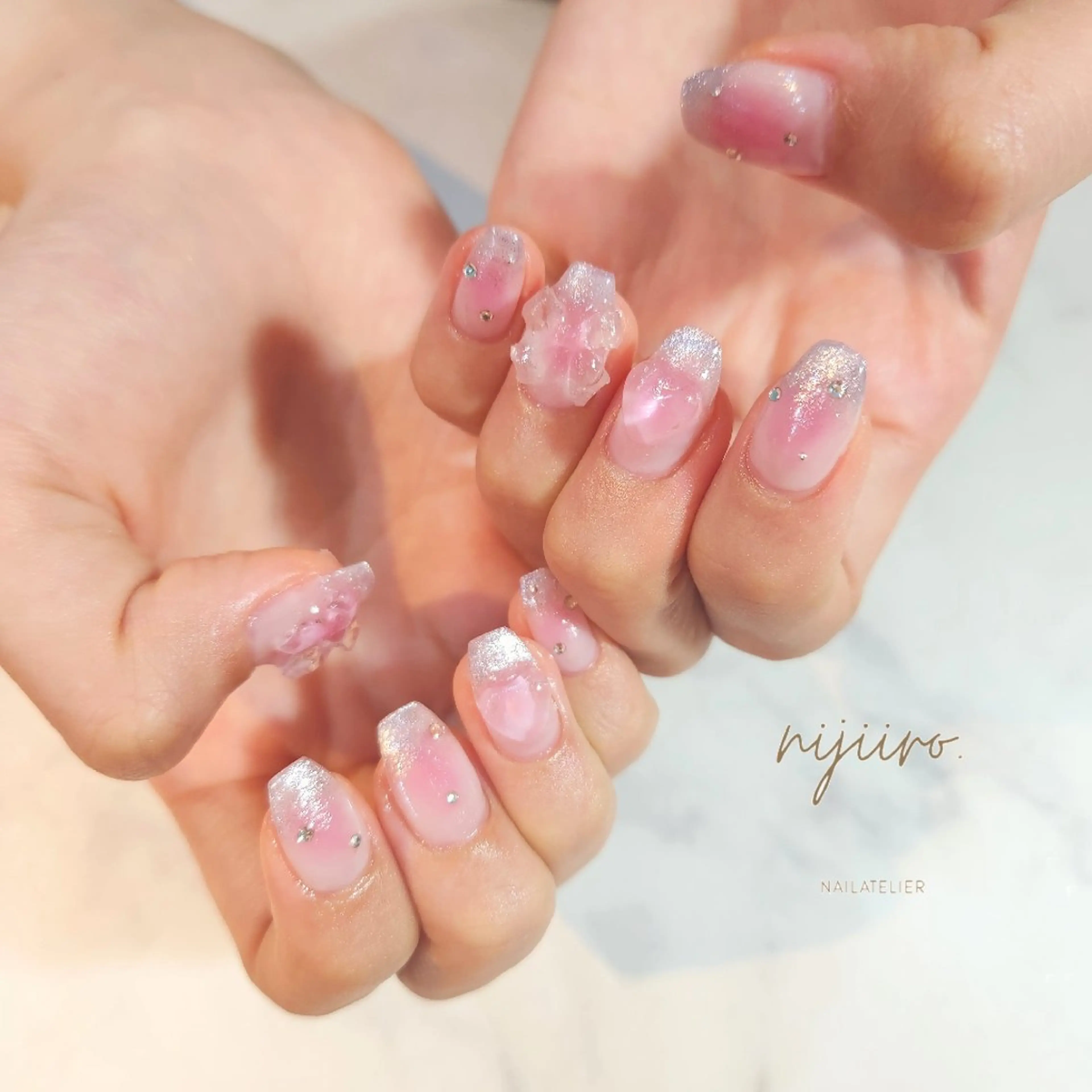 ネイル ハンドネイル nailatelier nijiiro.所属・nijiiro🌈 サトウのネイルデザイン