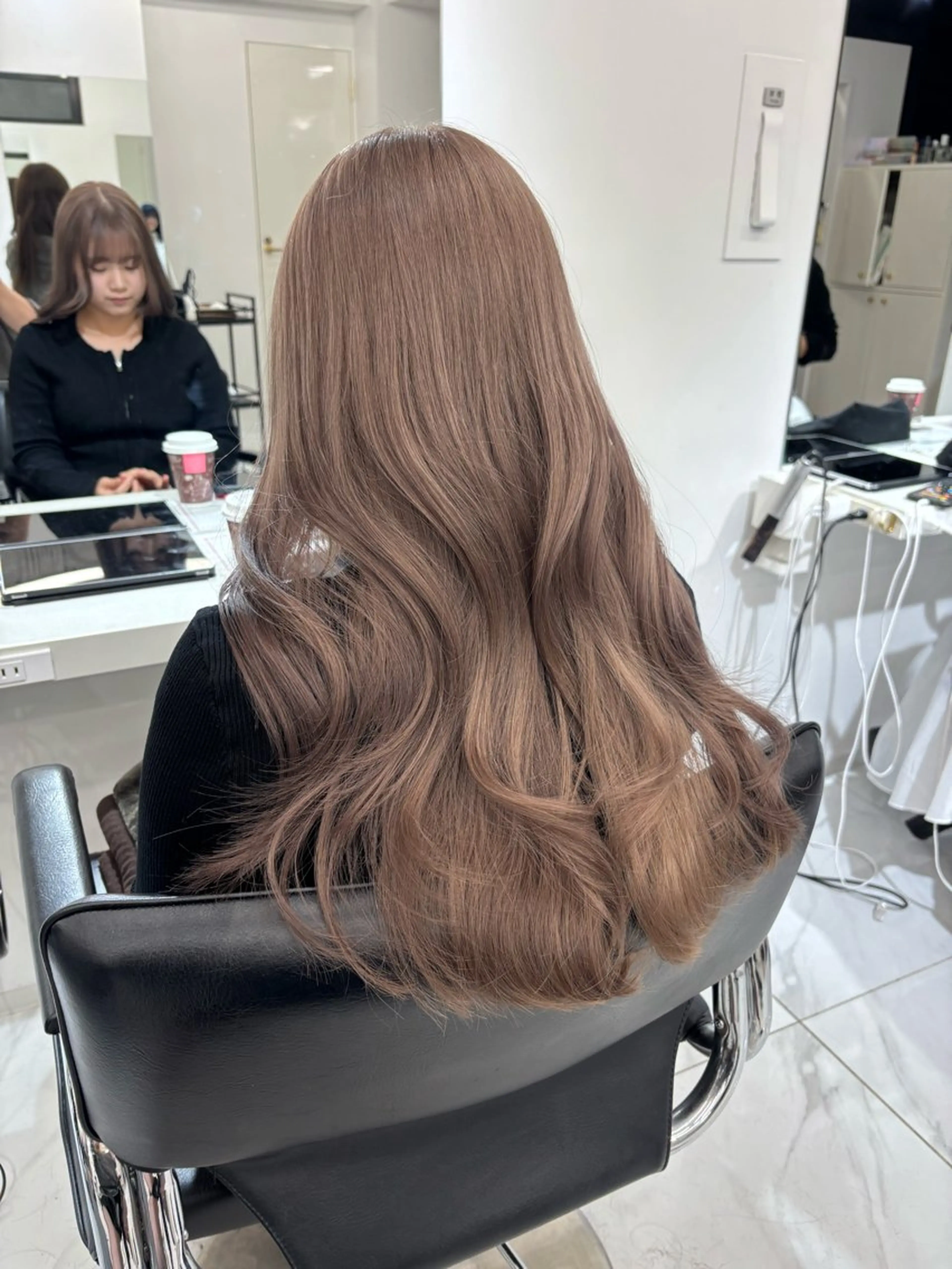 ロング カラー ブリーチ グレージュ ミルクティーグレージュ ヘアカラー トリートメント 大人韓国ヘア 渋谷/Satsukiのヘアスタイル