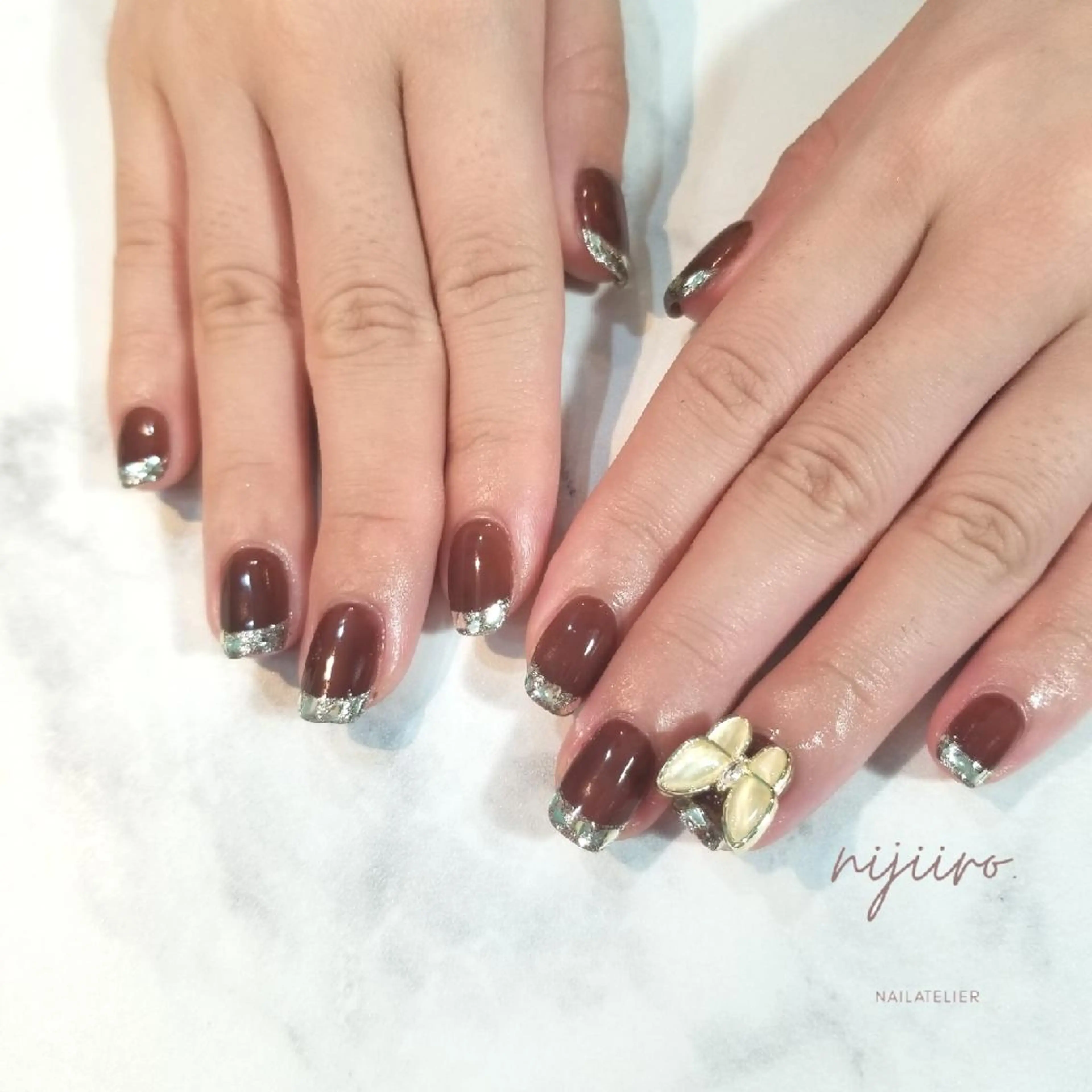 ネイル フレンチネイル ガラスフレンチ ハンドネイル nailatelier nijiiro.所属・nijiiro🌈 サトウのネイルデザイン