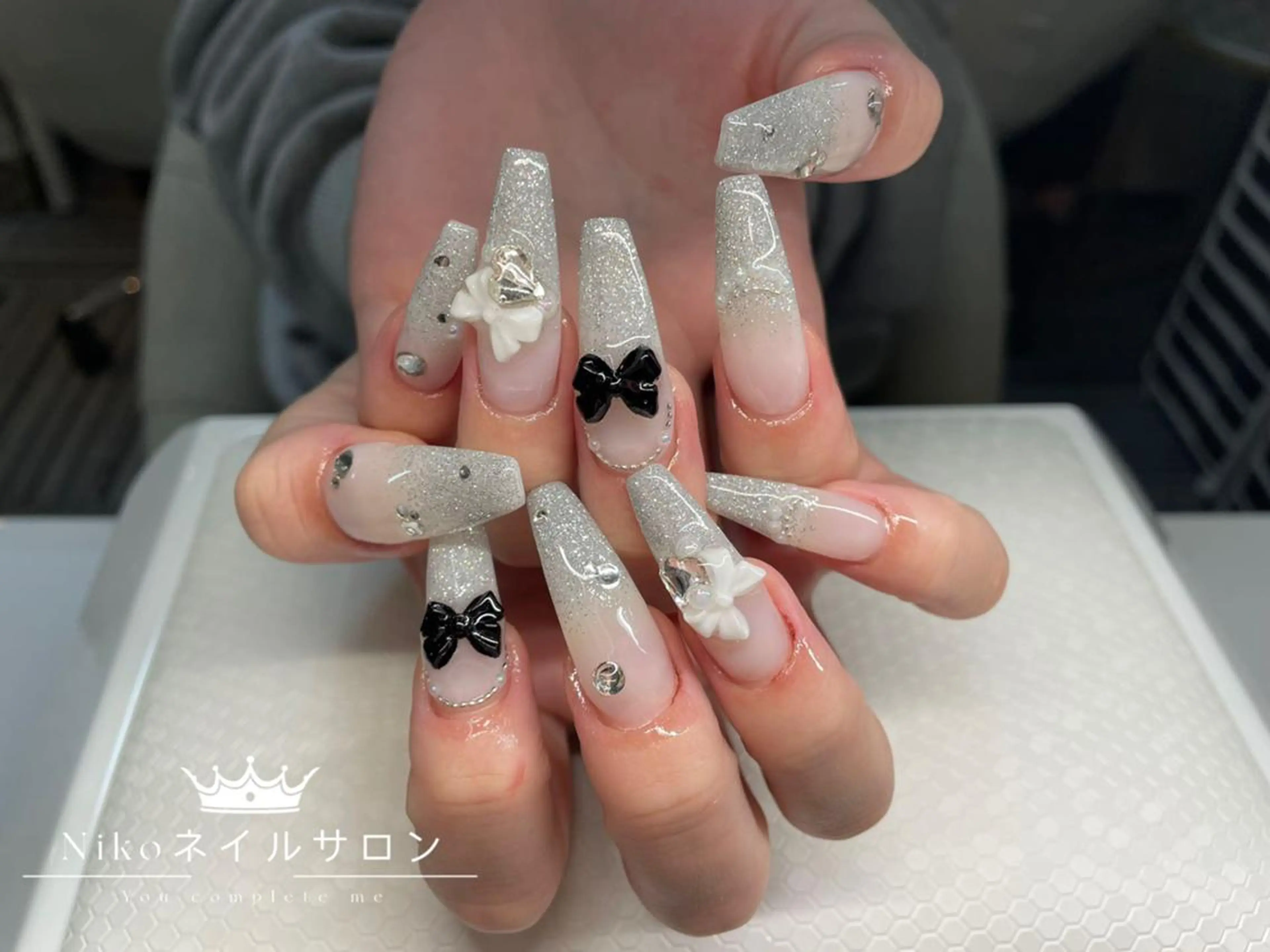 ネイル 長さ出し フットネイル フレンチネイル ジェルネイル ガラスフレンチ Niko ネイルサロン大宮店のネイルデザイン