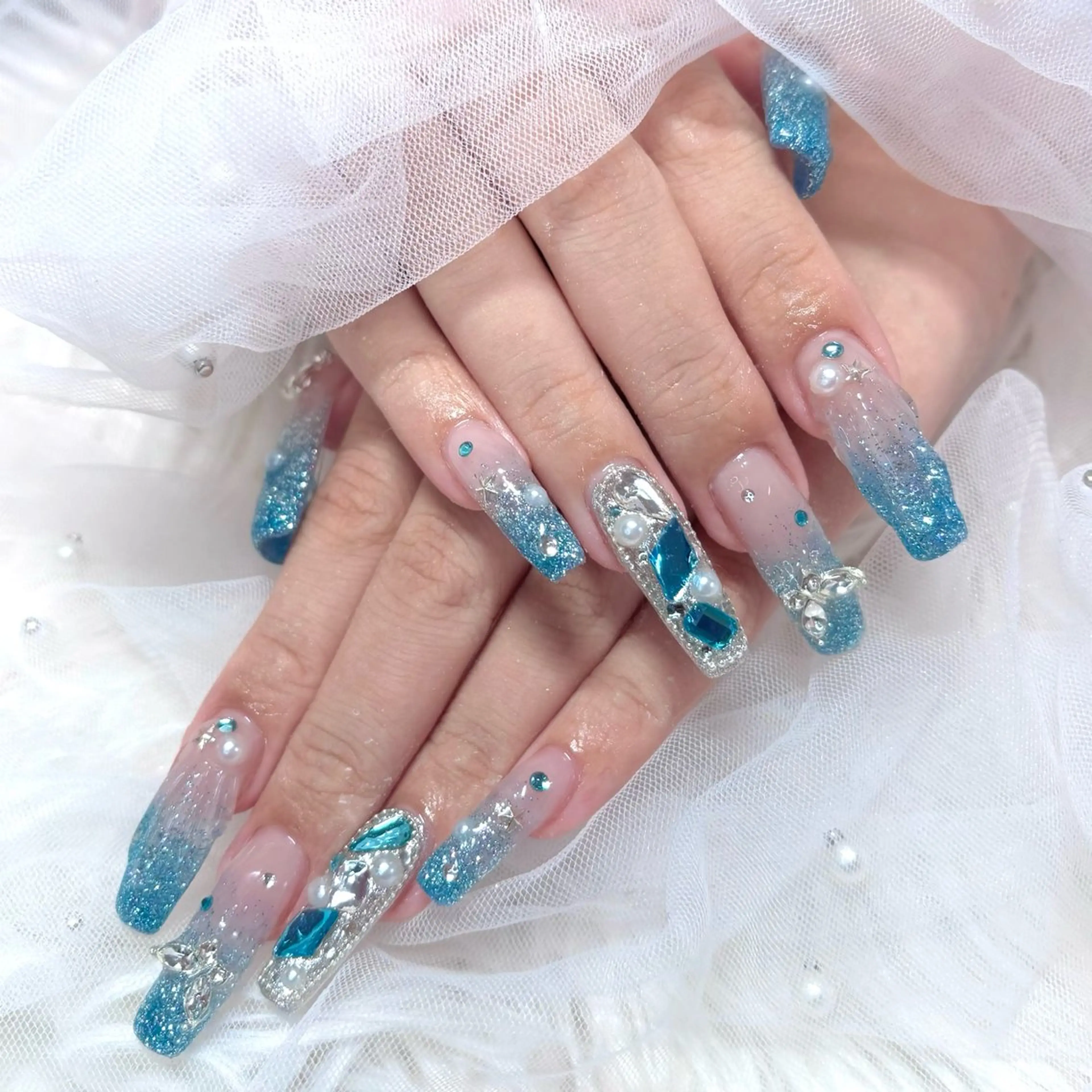 ネイル ブルー フラッシュネイル スカルプネイル ハンドネイル Noix nailのネイルデザイン