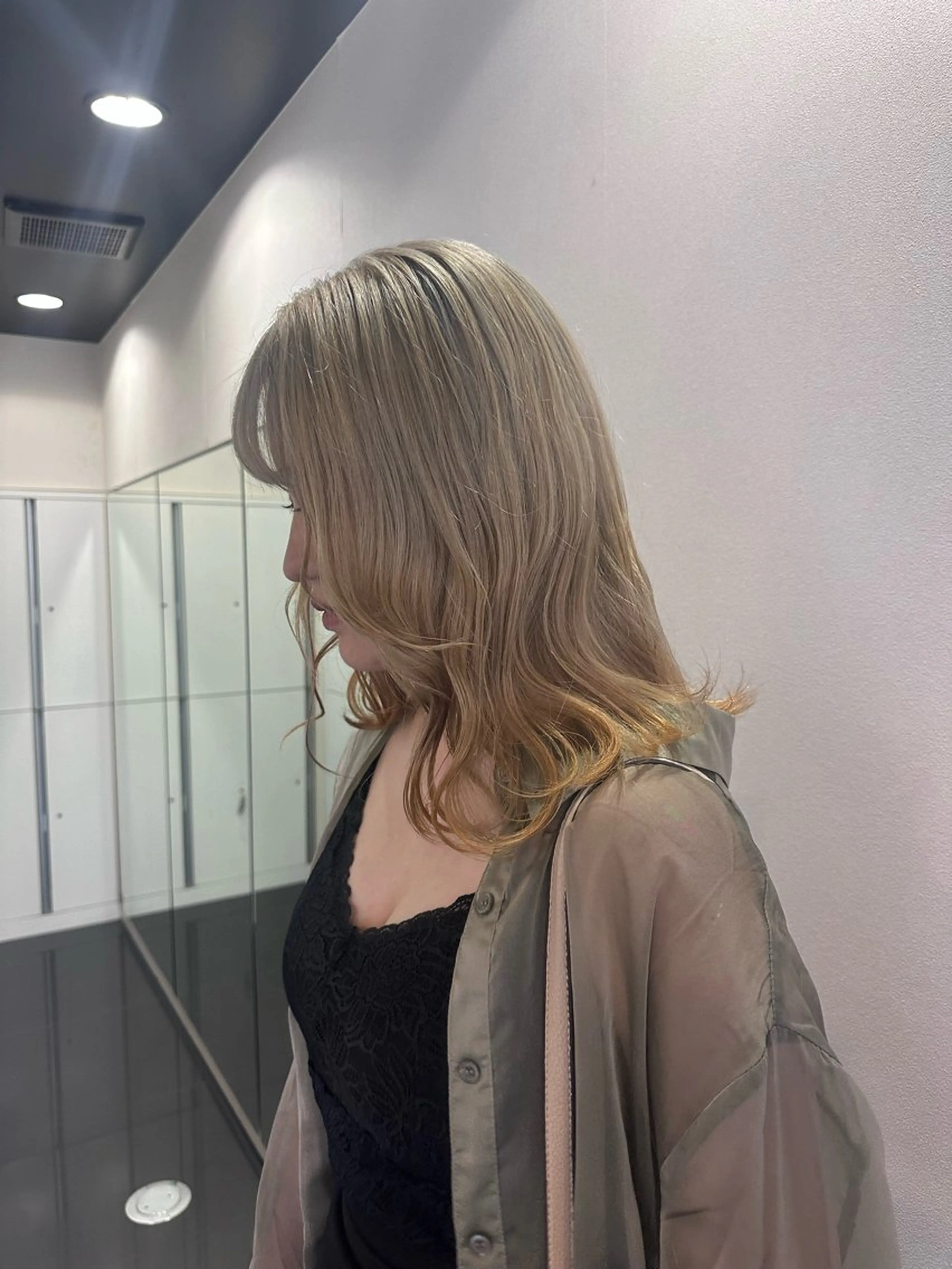 カラー ブロンド ブリーチカラー/ベー ジュ/Hono🦖のヘアスタイル