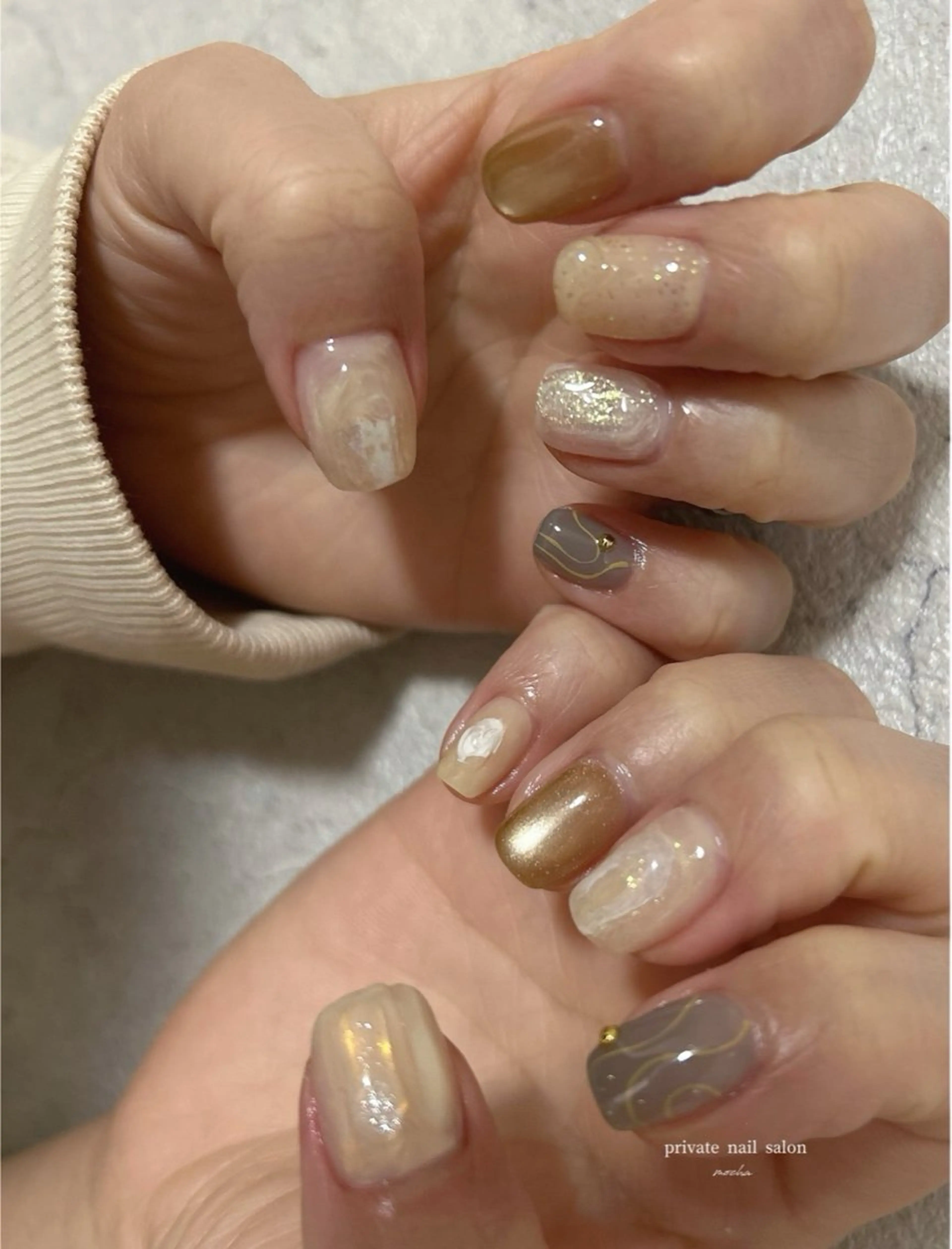 ネイル カジュアル フレンチネイル マグネットネイル ミラーネイル ニュアンスネイル ハンドネイル mocha nailのネイルデザイン