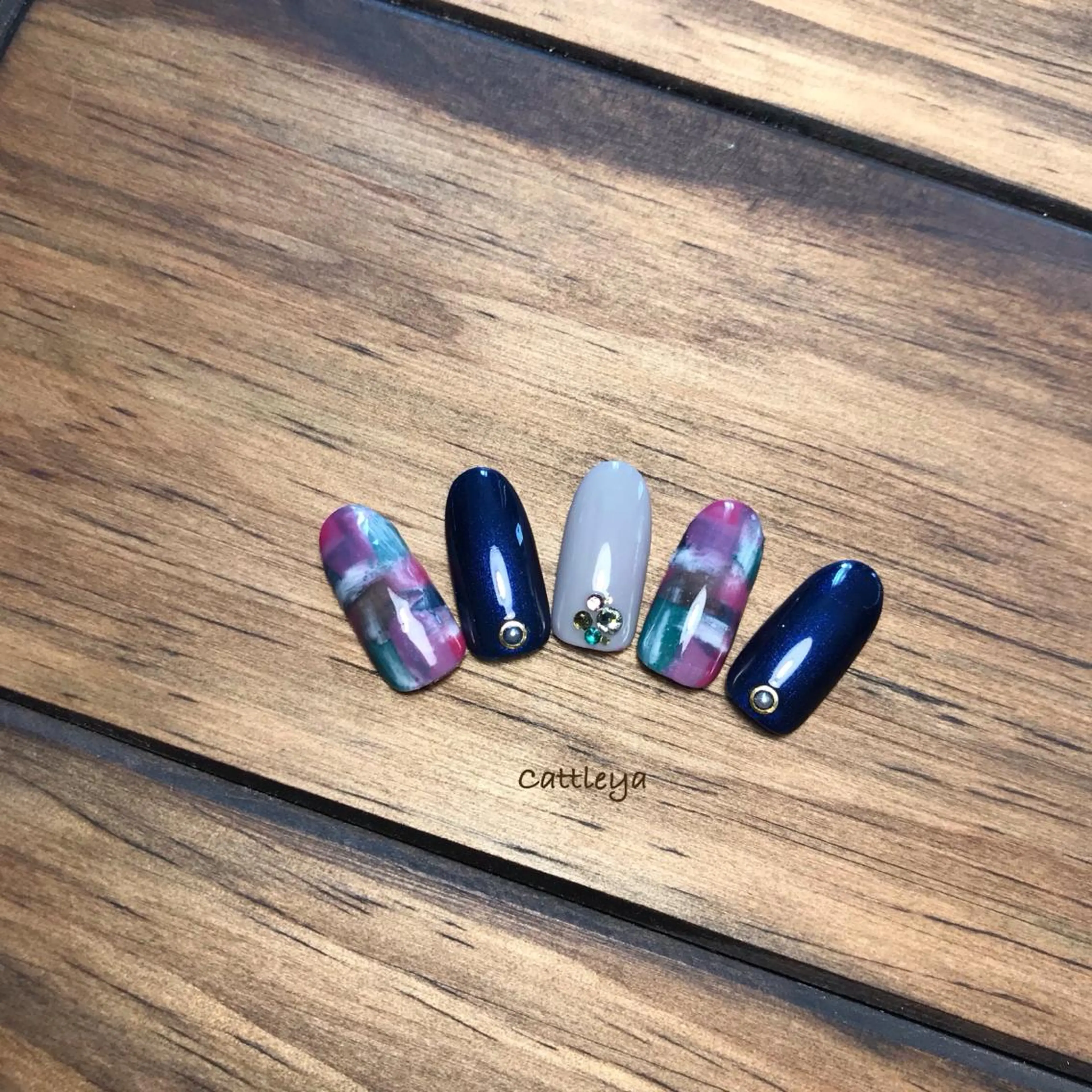 ネイル Cattleya meguのネイルデザイン