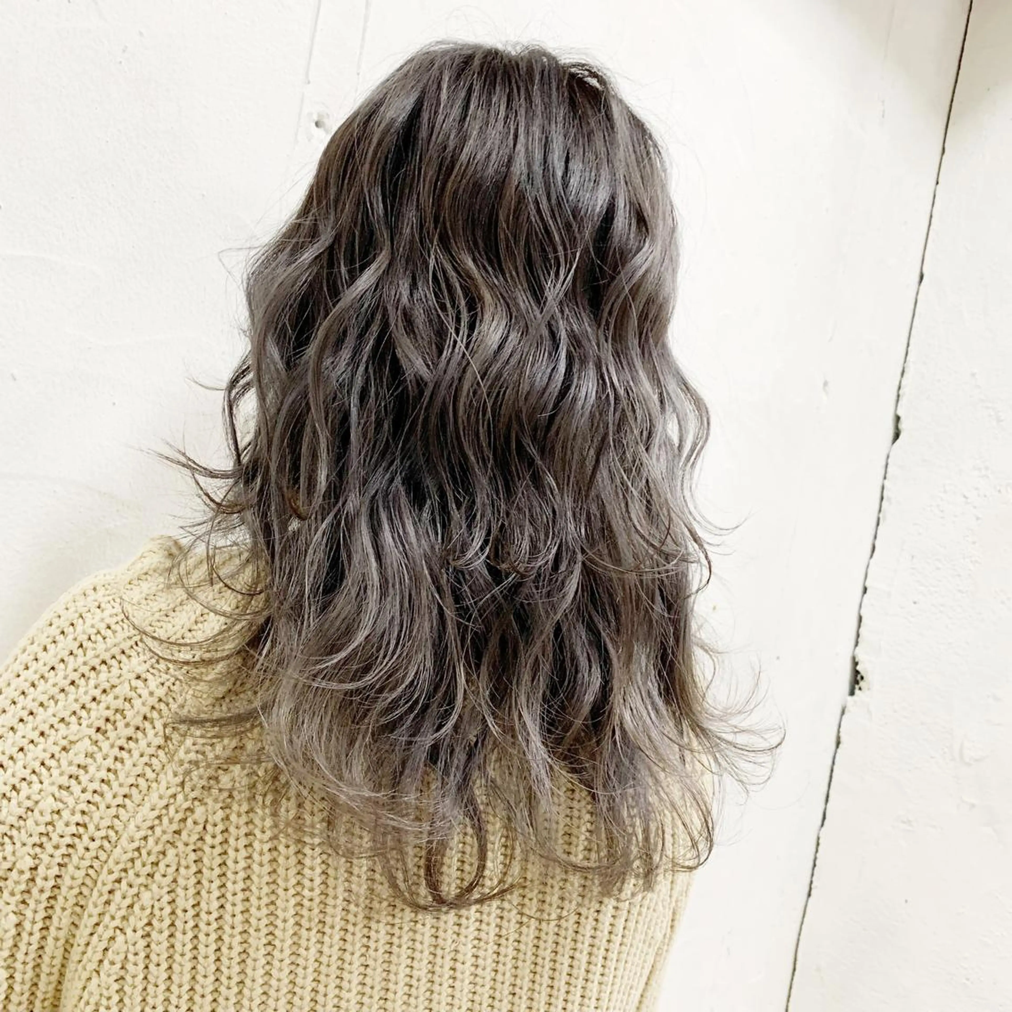 セミロング カラー デザインカラー🎉 sumi（スミ）のヘアスタイル