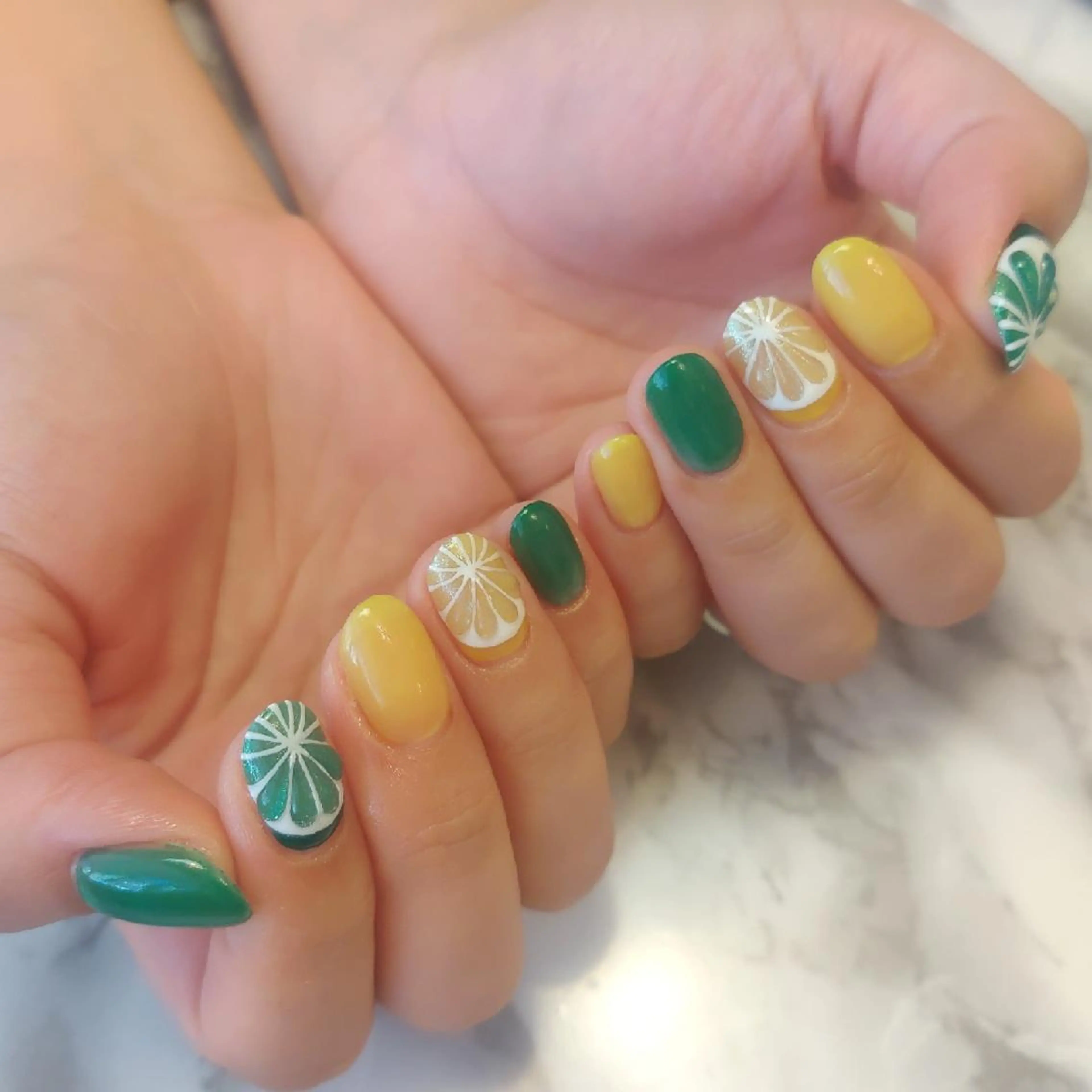 ネイル ジェヌインネイル 河内のネイルデザイン