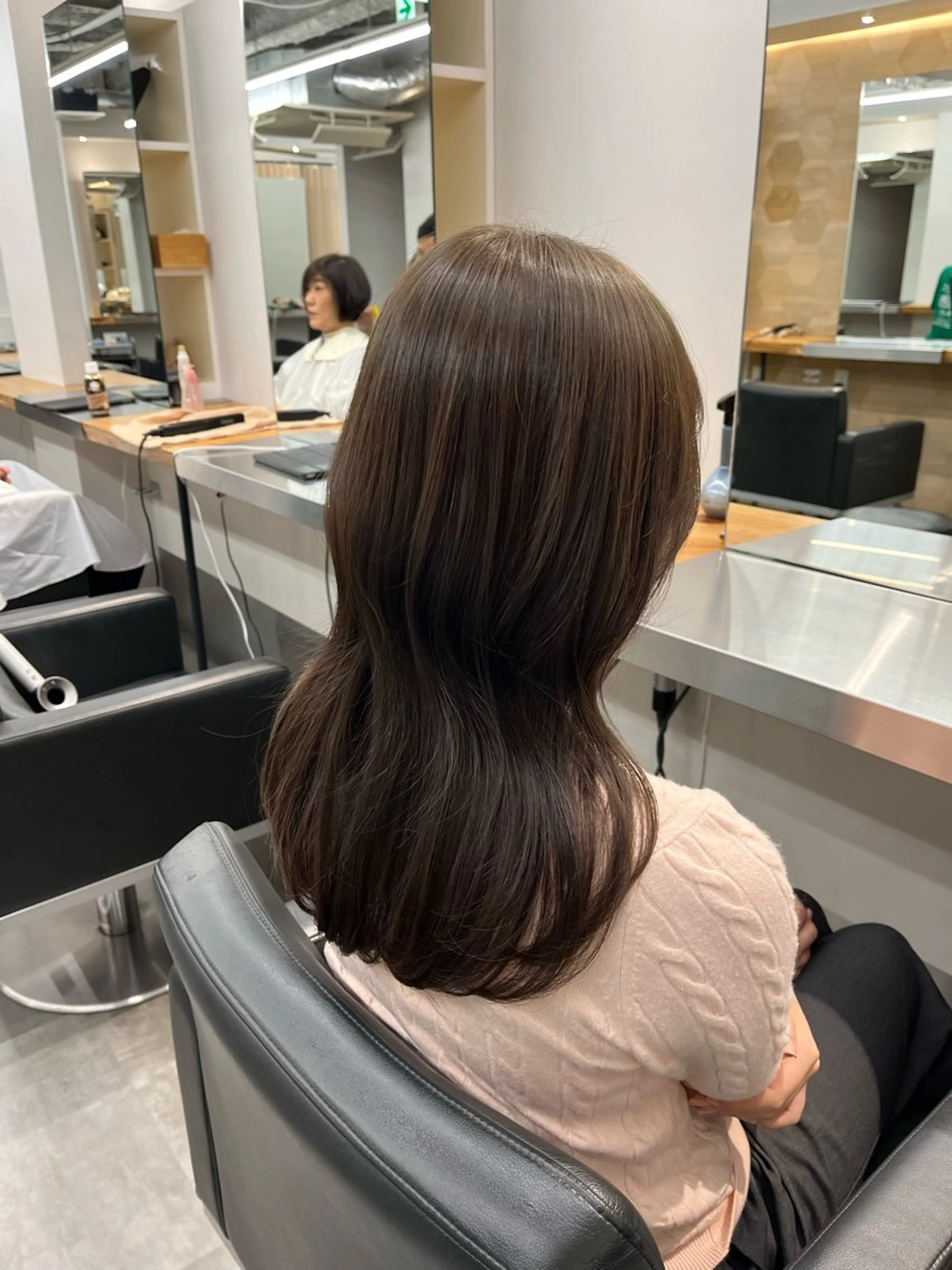 ロング 銀座 透明感カラー 🌿Hitomiのヘアスタイル