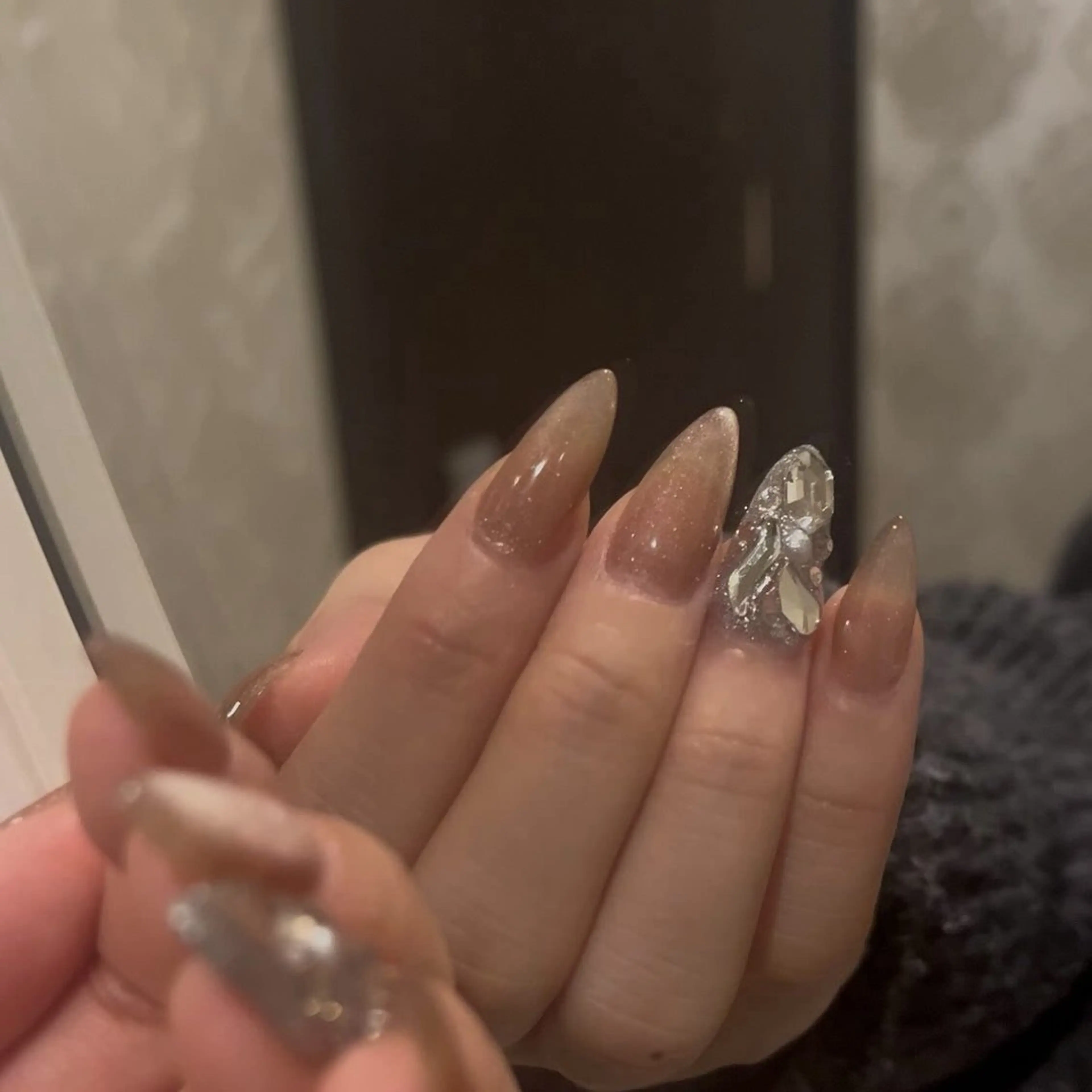 ネイル アートネイル 長さ出し マグネットネイル ハンドネイル 🌹うるちゅるネイル 🌹🫧MAI🫧のネイルデザイン