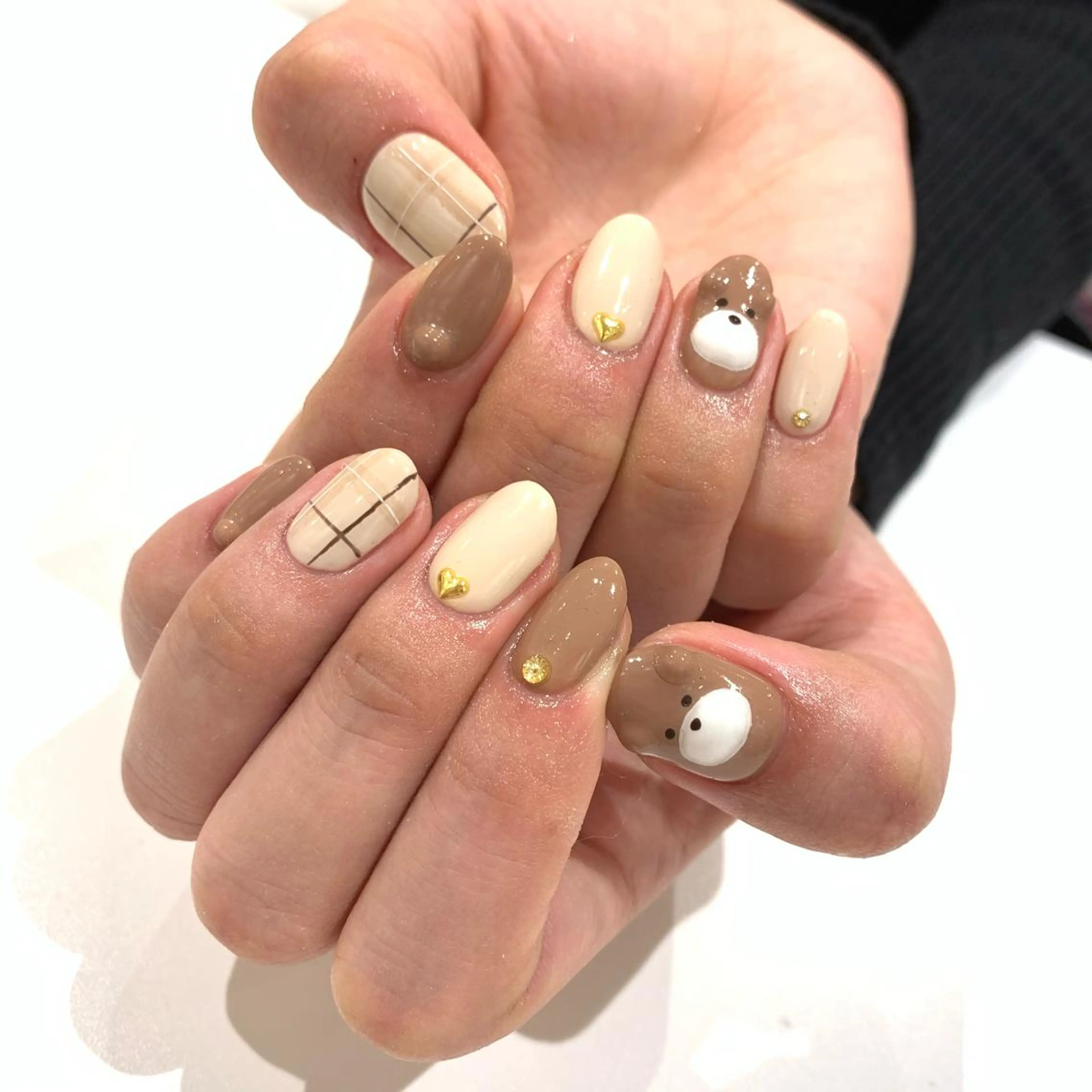 ミディアム カラー ネイル be-cares beauty(豊川店のネイルデザイン