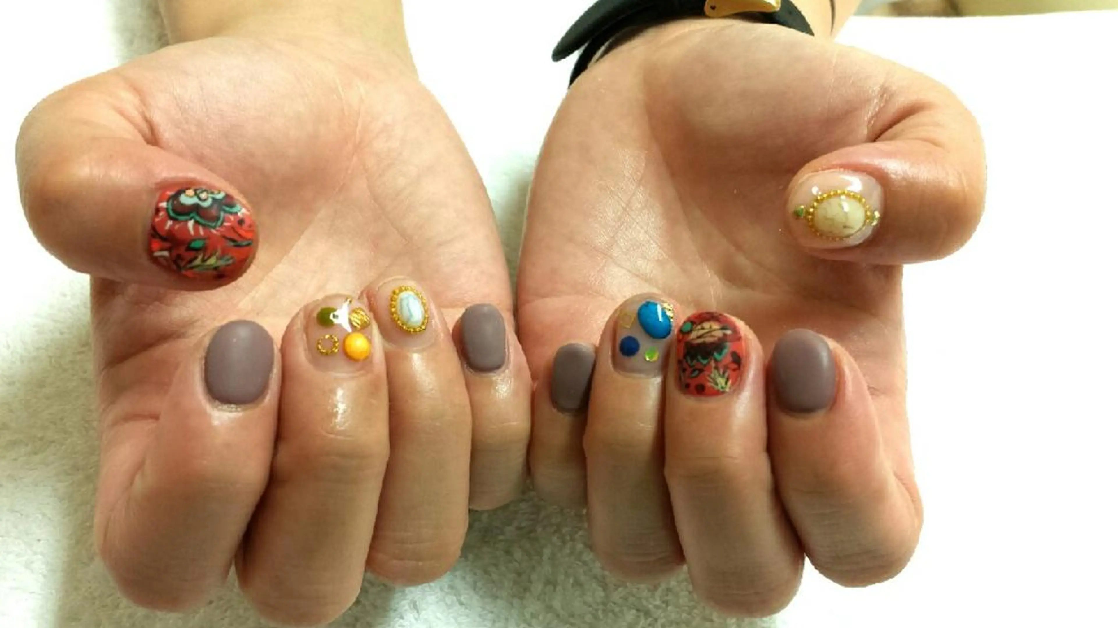 ネイル 河野ちえ (雑誌掲載サロン)のネイルデザイン