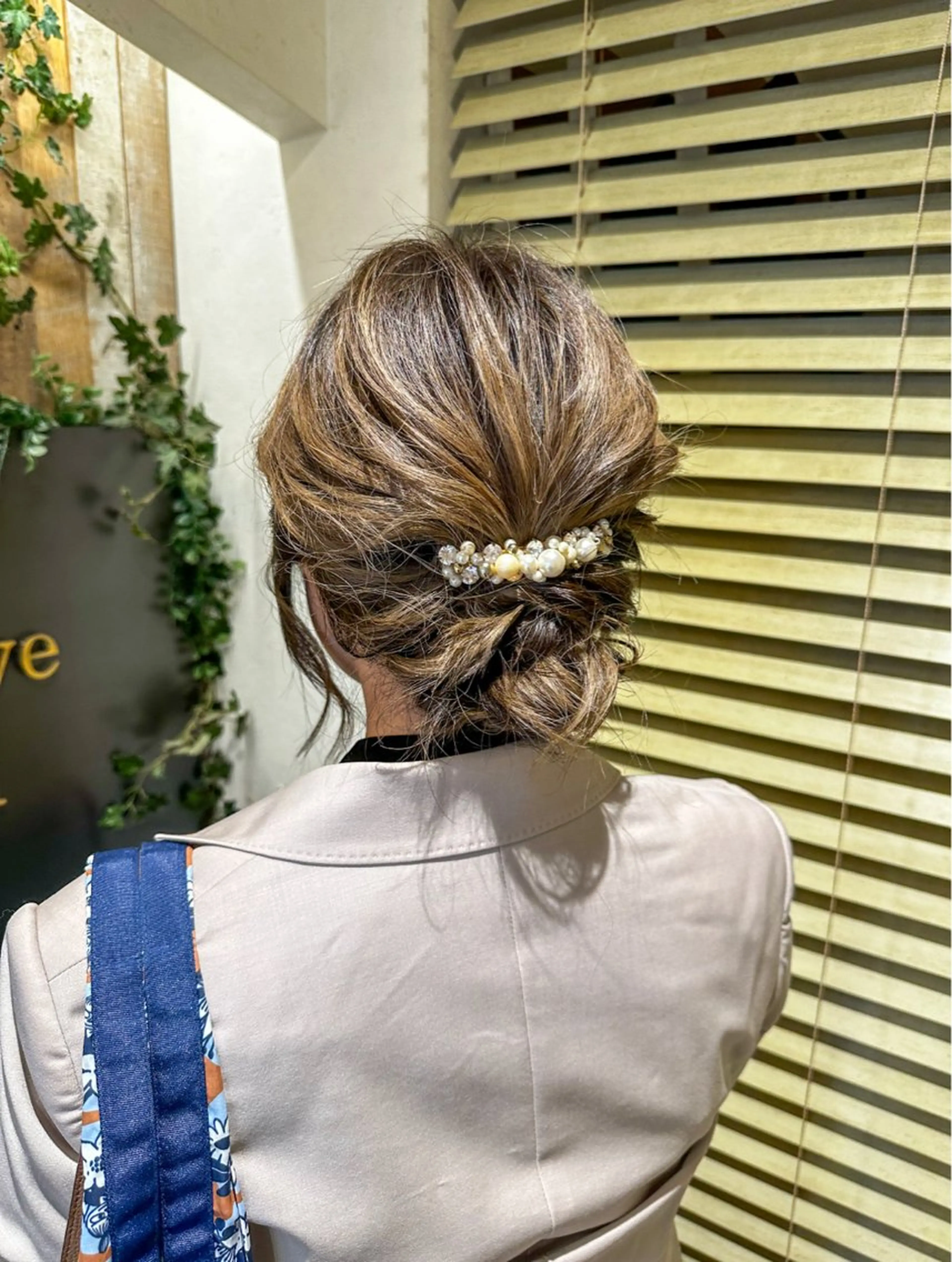 ミディアム ヘアアレンジ 岡本 葵のヘアスタイル