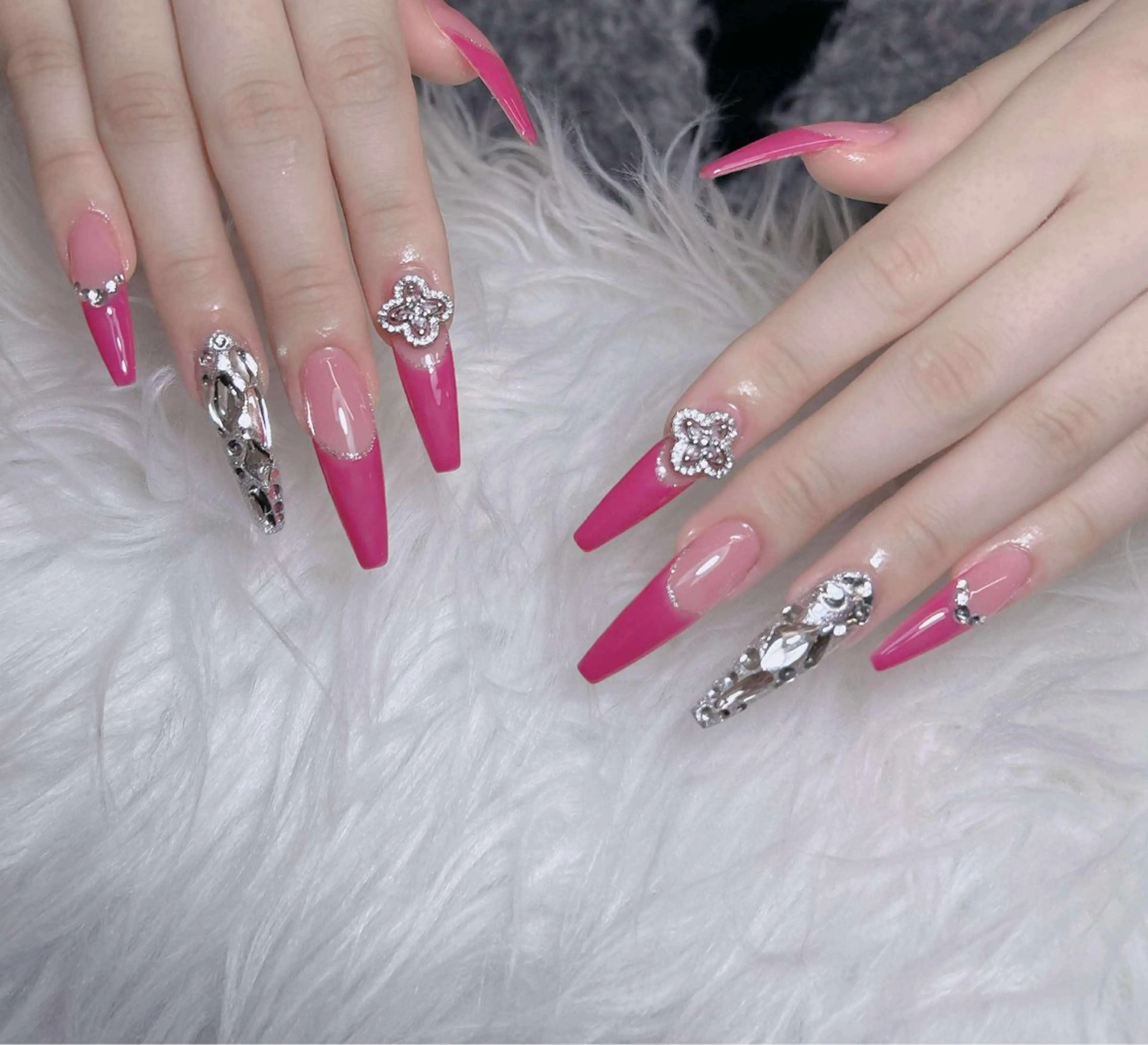 ネイル オーロラネイル チークネイル フットネイル フレンチネイル 韓国ネイル ハンドネイル Lumi Nailのネイルデザイン