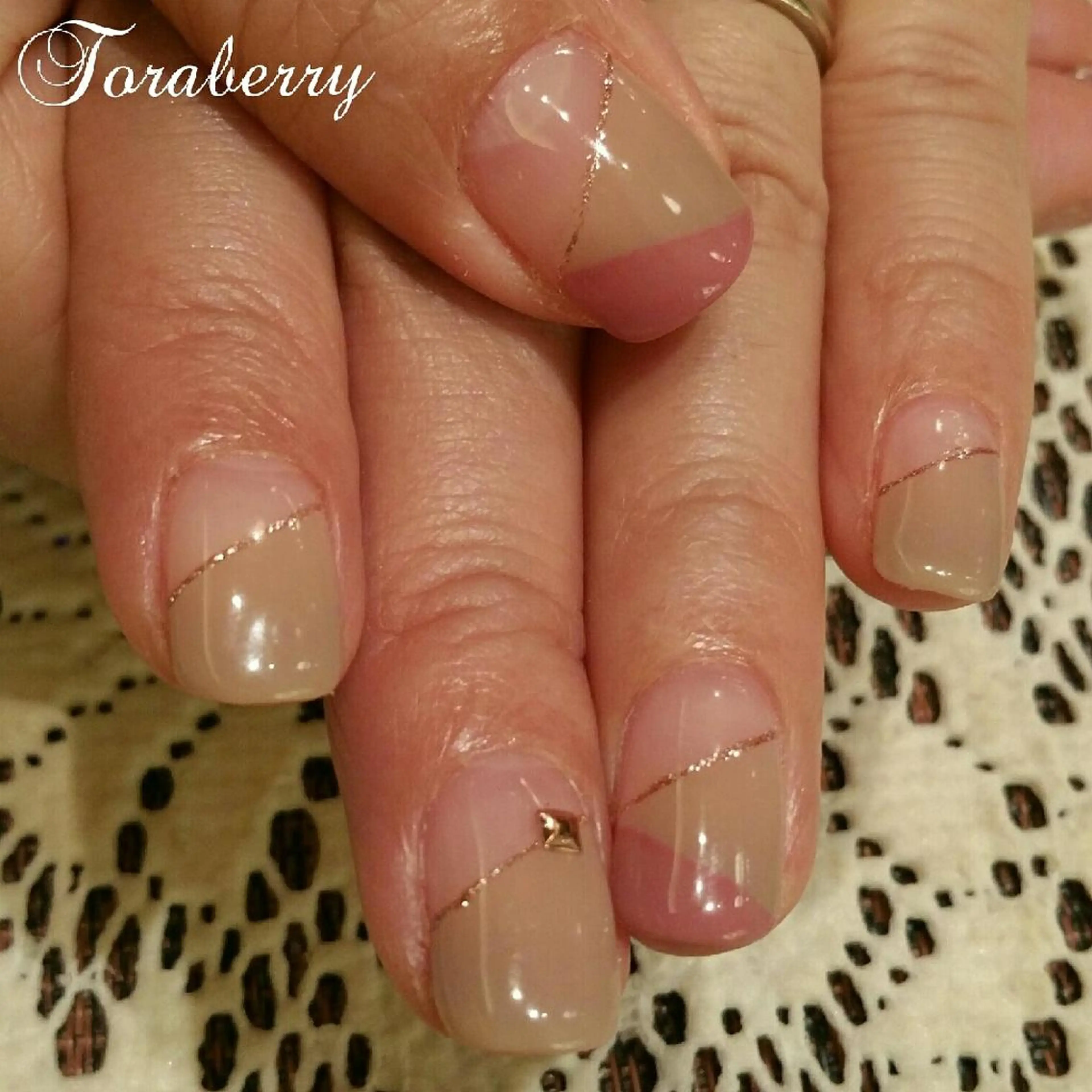 ネイル フレンチネイル 斜めフレンチ ハンドネイル ネイリスト なつみのネイルデザイン