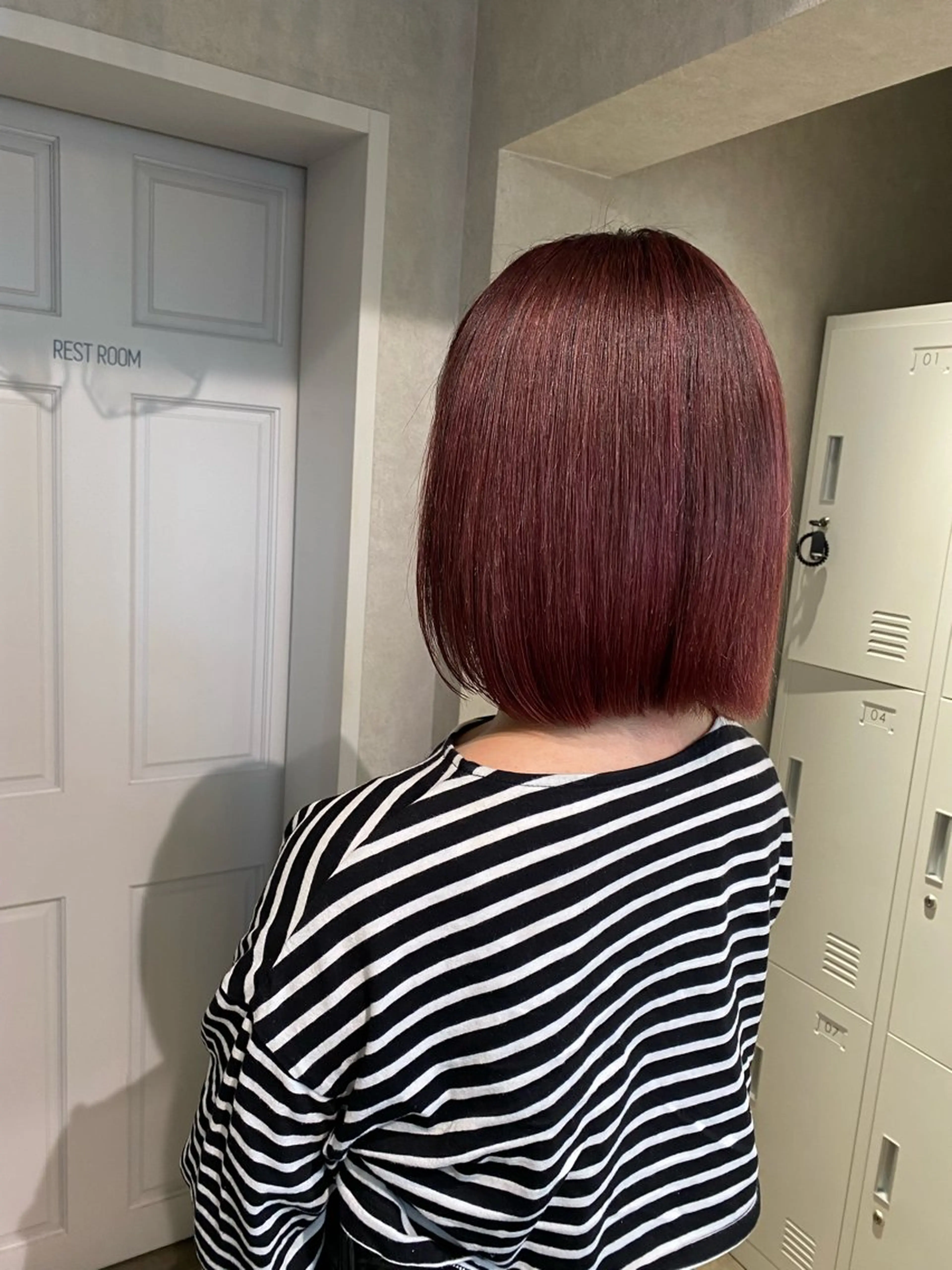 カラー ブリーチ ブラウンカラー ピンクカラー 派手髪ハイトーン💛 ネイル💅まりなのヘアスタイル