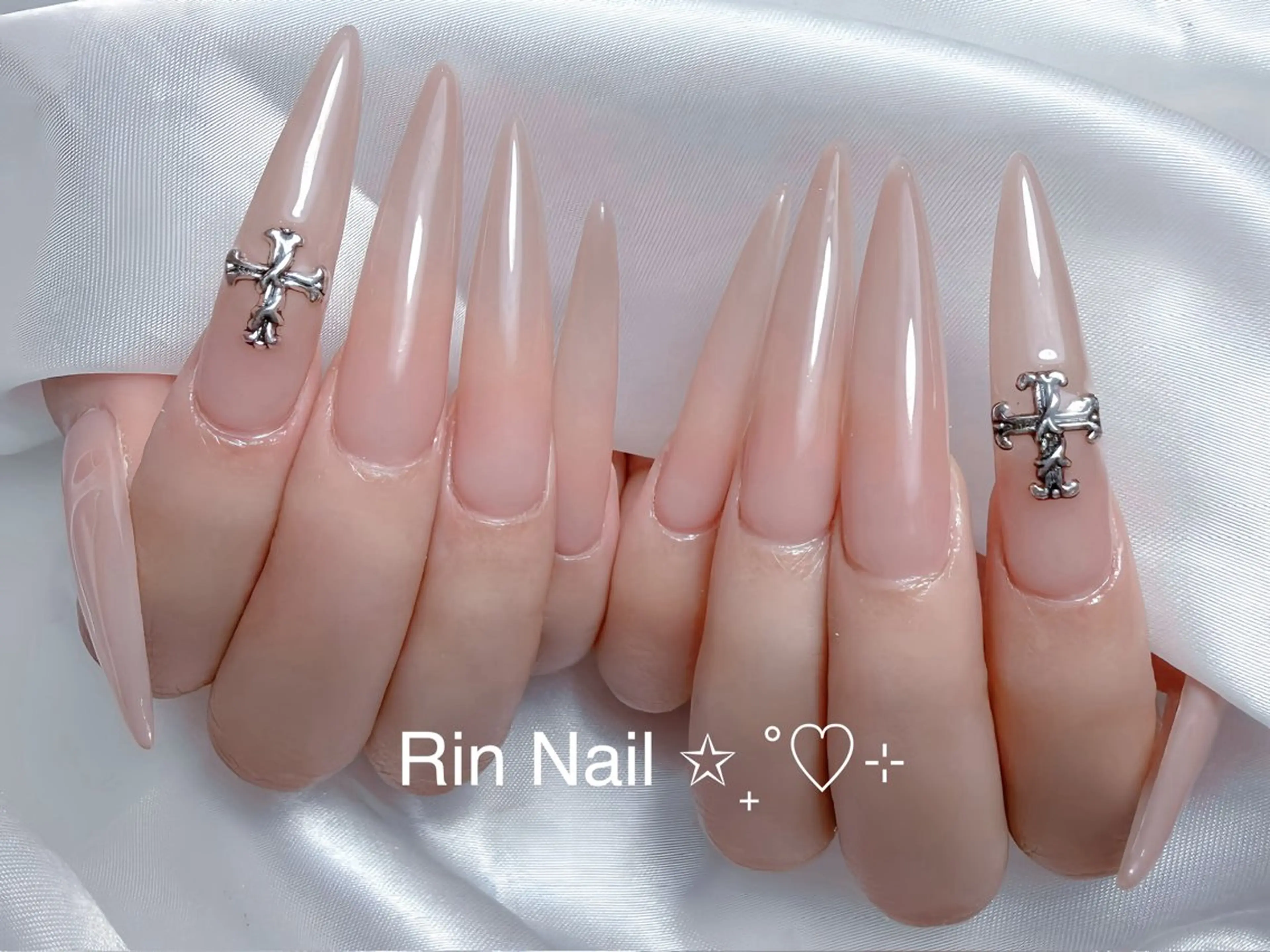 ネイル アートネイル ジェルネイル ロングネイル ニュアンスネイル スカルプネイル ハンドネイル Rin Nail 新大久保店のネイルデザイン