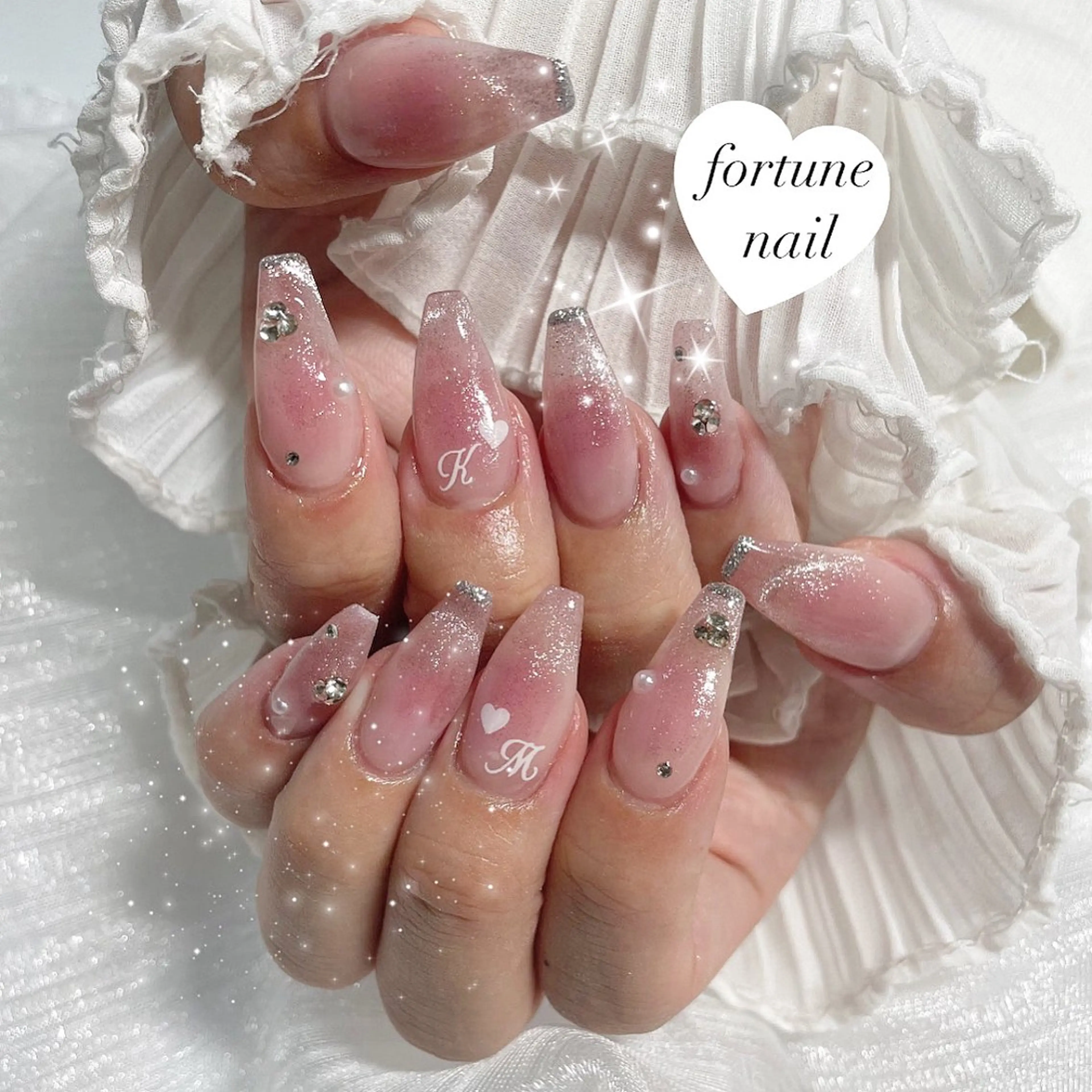 ネイル チークネイル グラデーション マグネットネイル ワンホンネイル ハンドネイル ☆saori ☆のネイルデザイン