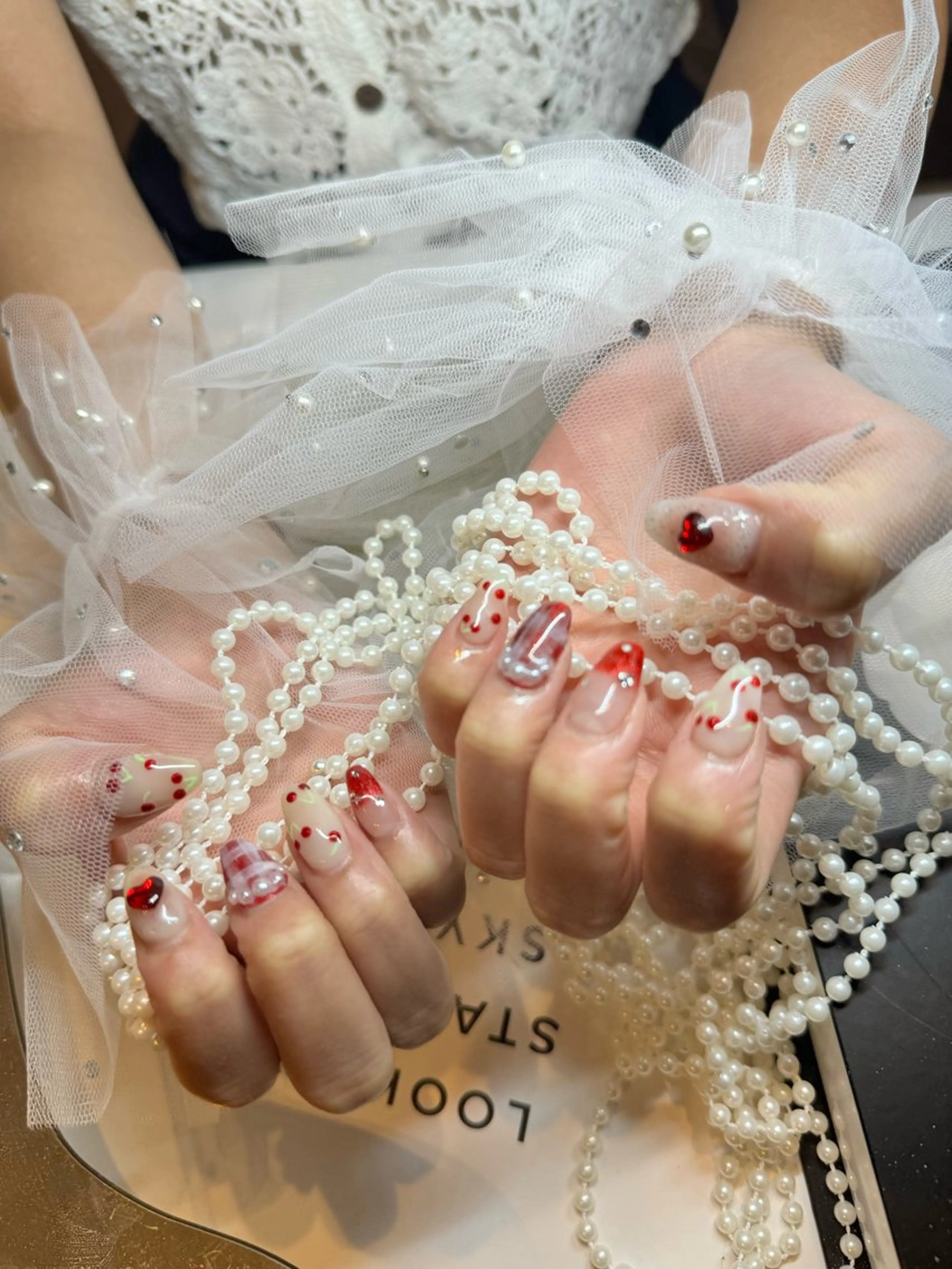 ネイル ハンドネイル 濱岡 咲のネイルデザイン