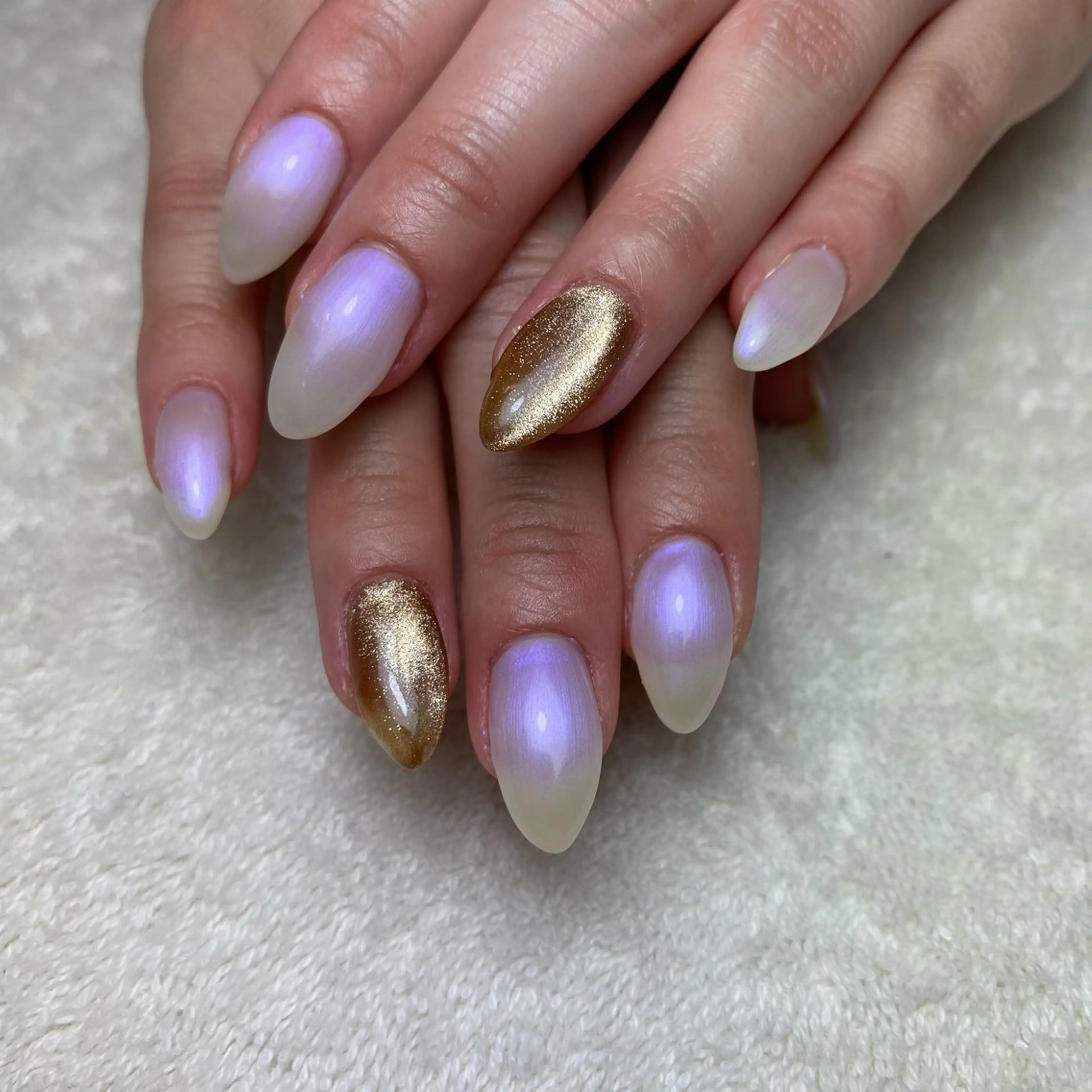 ネイル マグネットネイル シンプルネイル ハンドネイル COCO+所属・COCO +のエステ・リラクイメージ