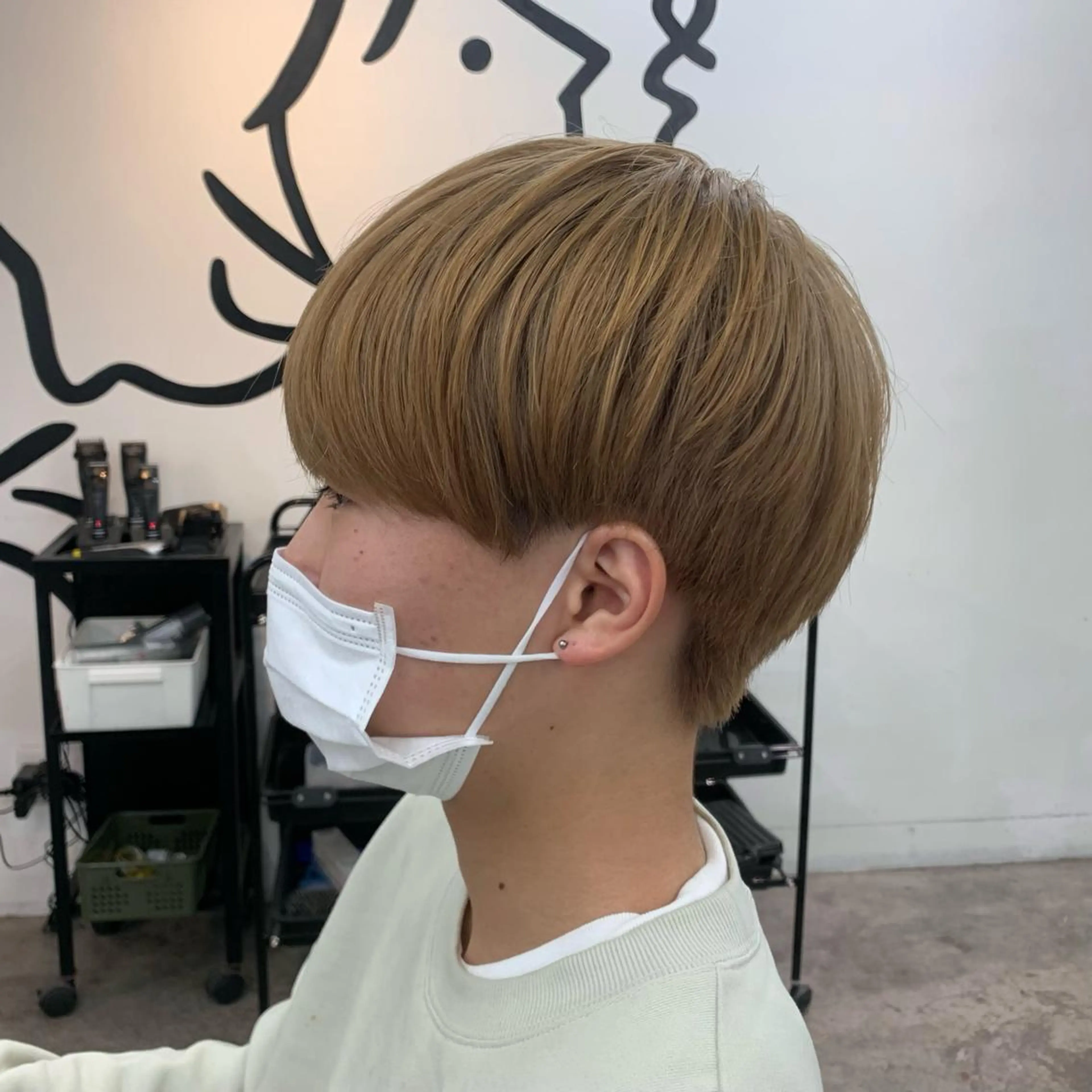 ショート カラー メンズ メンズブリーチ ブリーチ カット ヘアカラー メンズ特化美容師/ 藤戸 椋のヘアスタイル