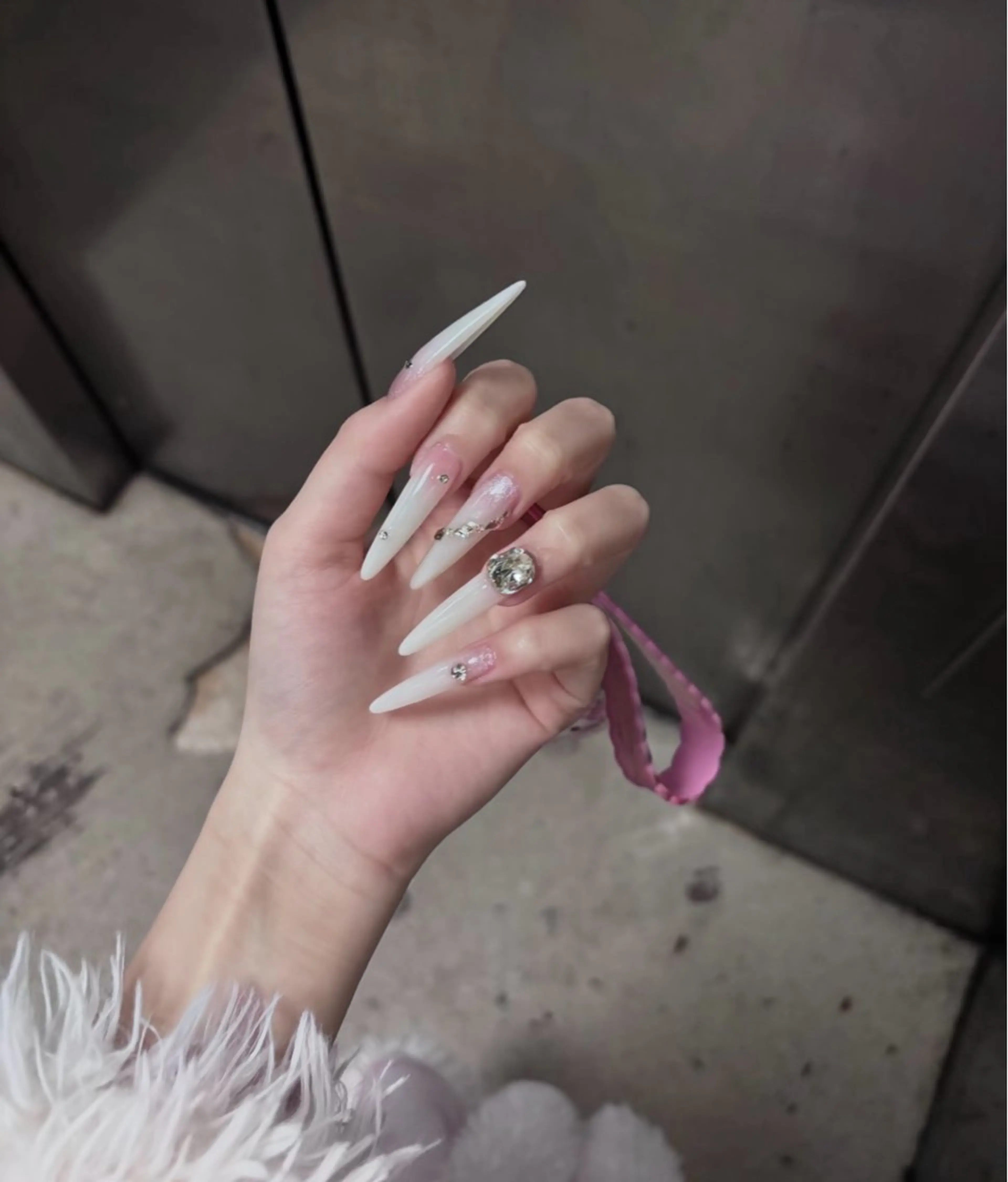 ネイル フレンチネイル キラキラネイル 韓国ネイル シンプルネイル ワンホンネイル ハンドネイル MEI Nailのネイルデザイン