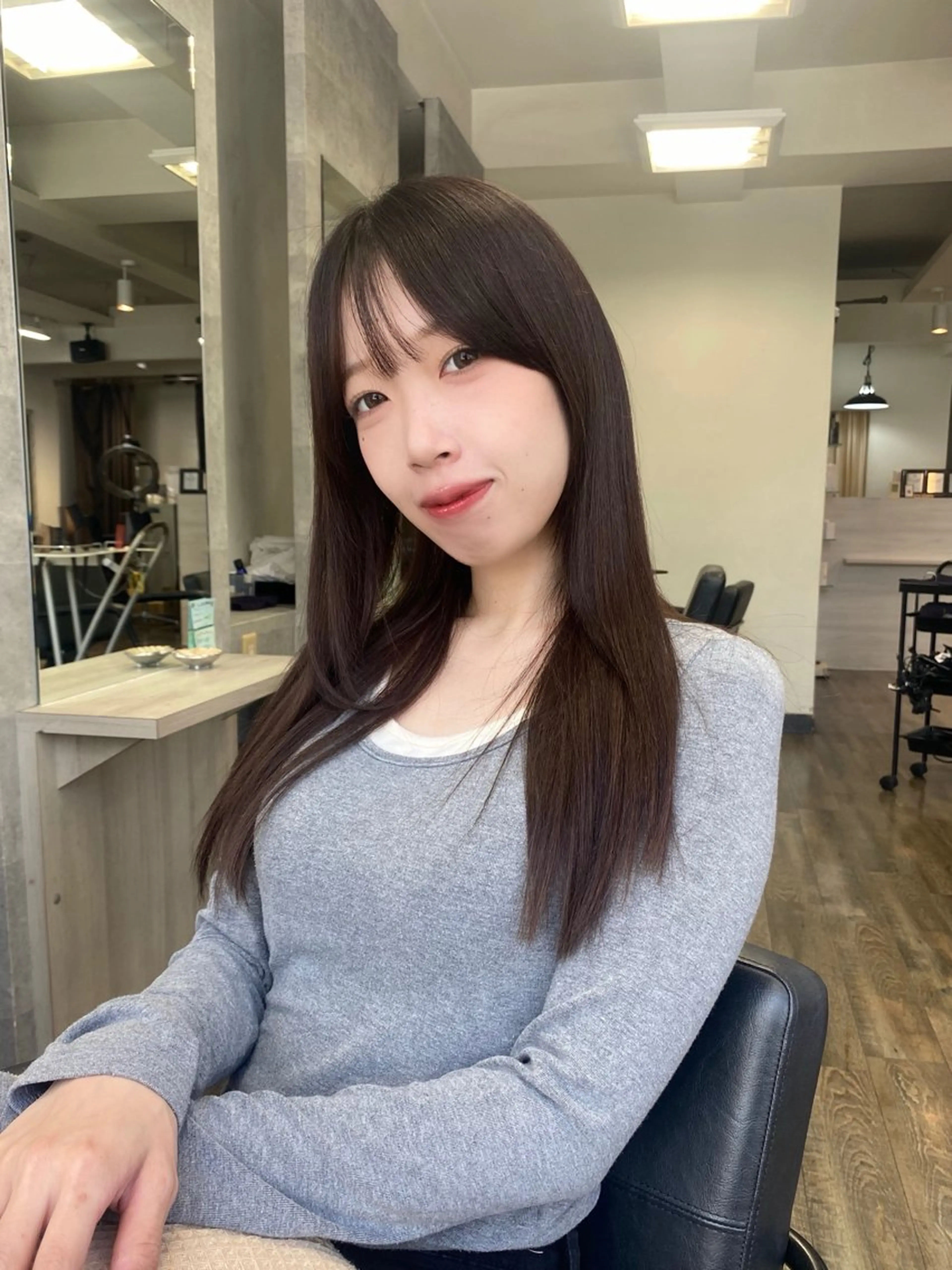 ミディアム カラー ブラウンカラー ショコラブラウン カット ヘアカラー MIREI /韓国風 ショート/大阪美容室のヘアスタイル